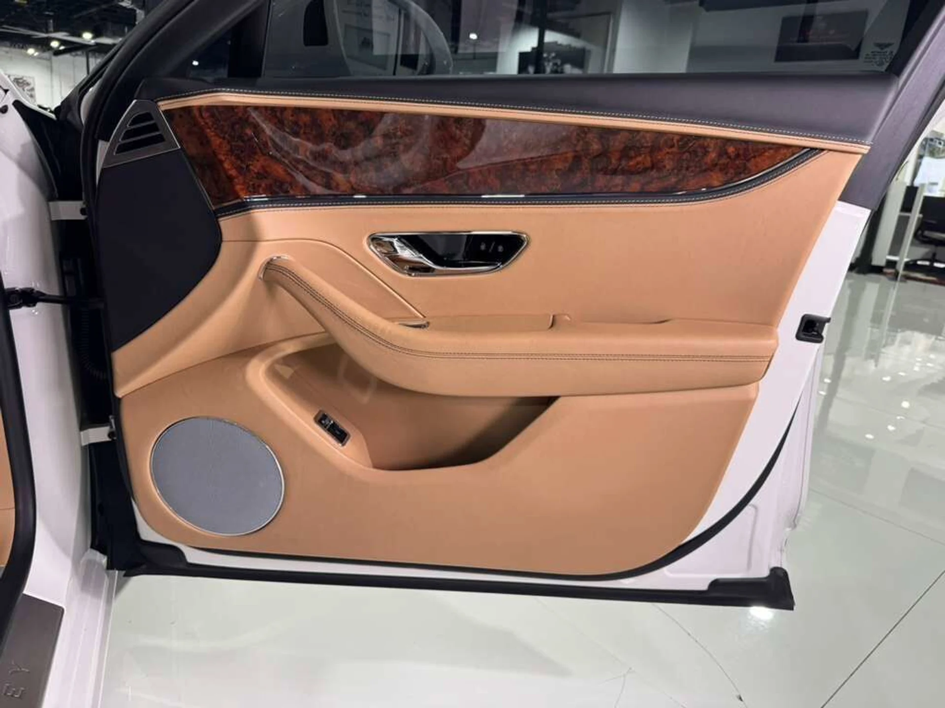 mph035_3033530127_c7d42a898b922dfdf0d5afd7a10c2bcd_63a0e571dd