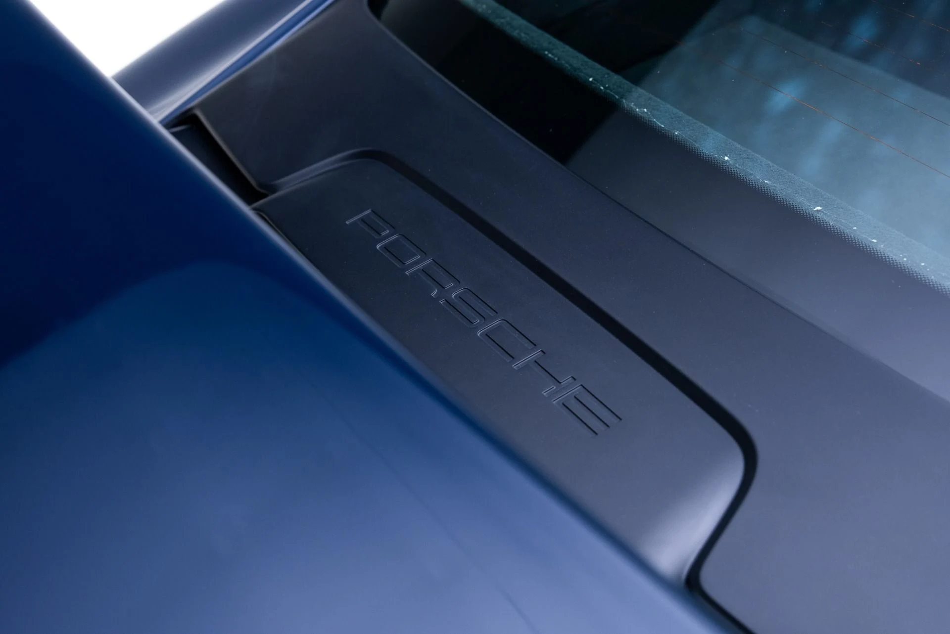 mph035_3042147464_Used_2016_Porsche_911_GT_3_RS_1774462832_c031a941a2