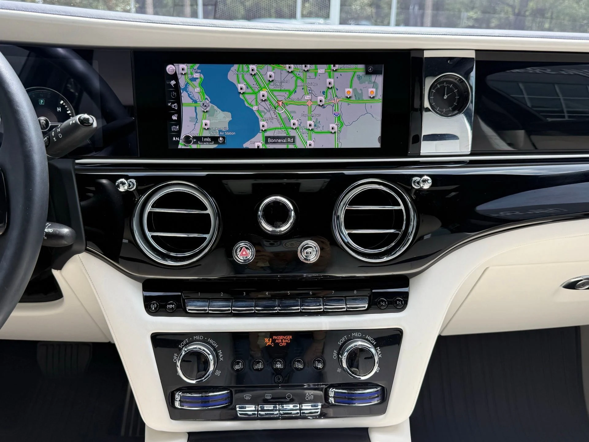 mph035_3044522792_74b96a8d182b4f7d9b0f3505cd26973f_65eca00f58