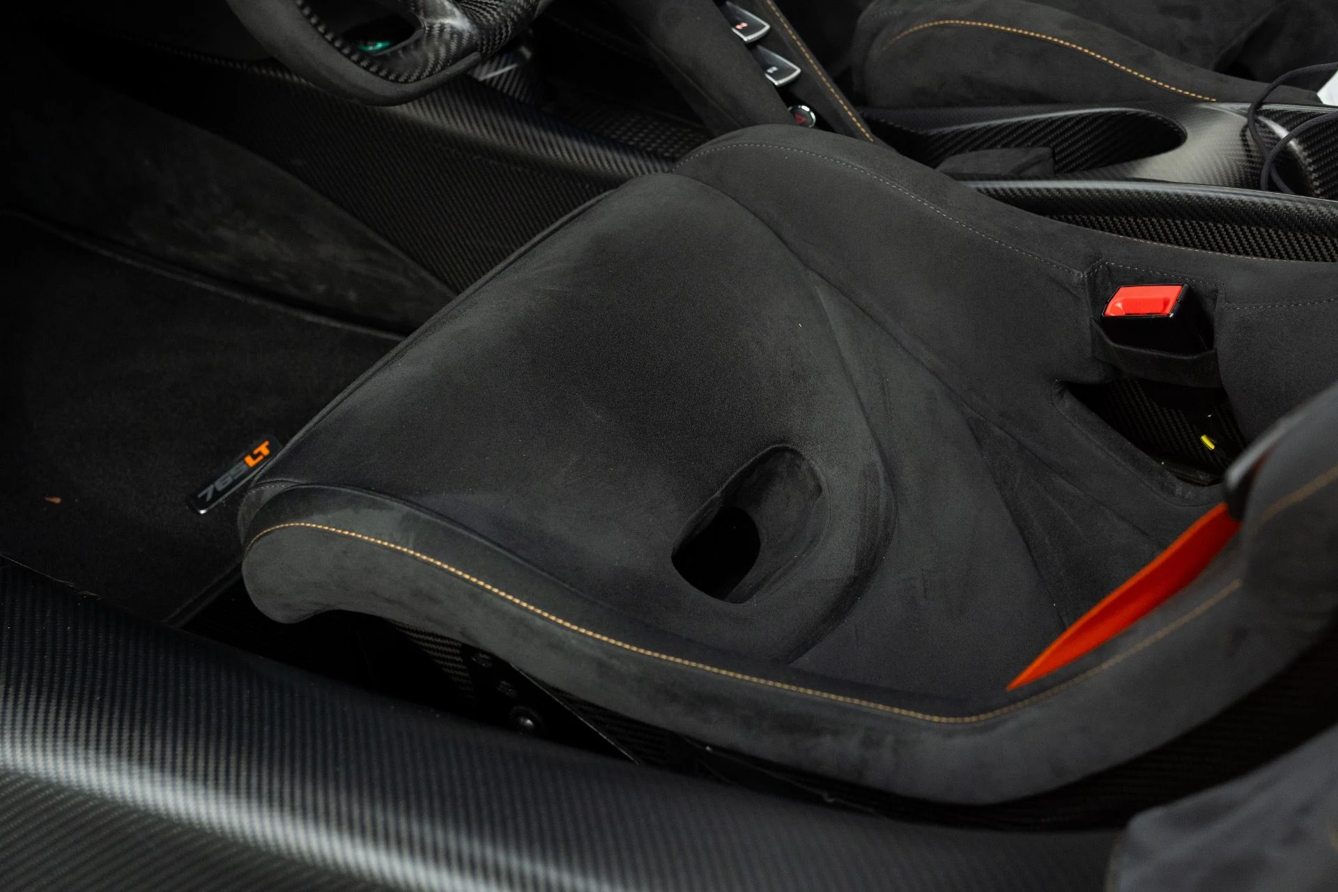 mph035_3046560945_Used_2021_Mc_Laren_765_LT_1757087774_b7d97b2c7c