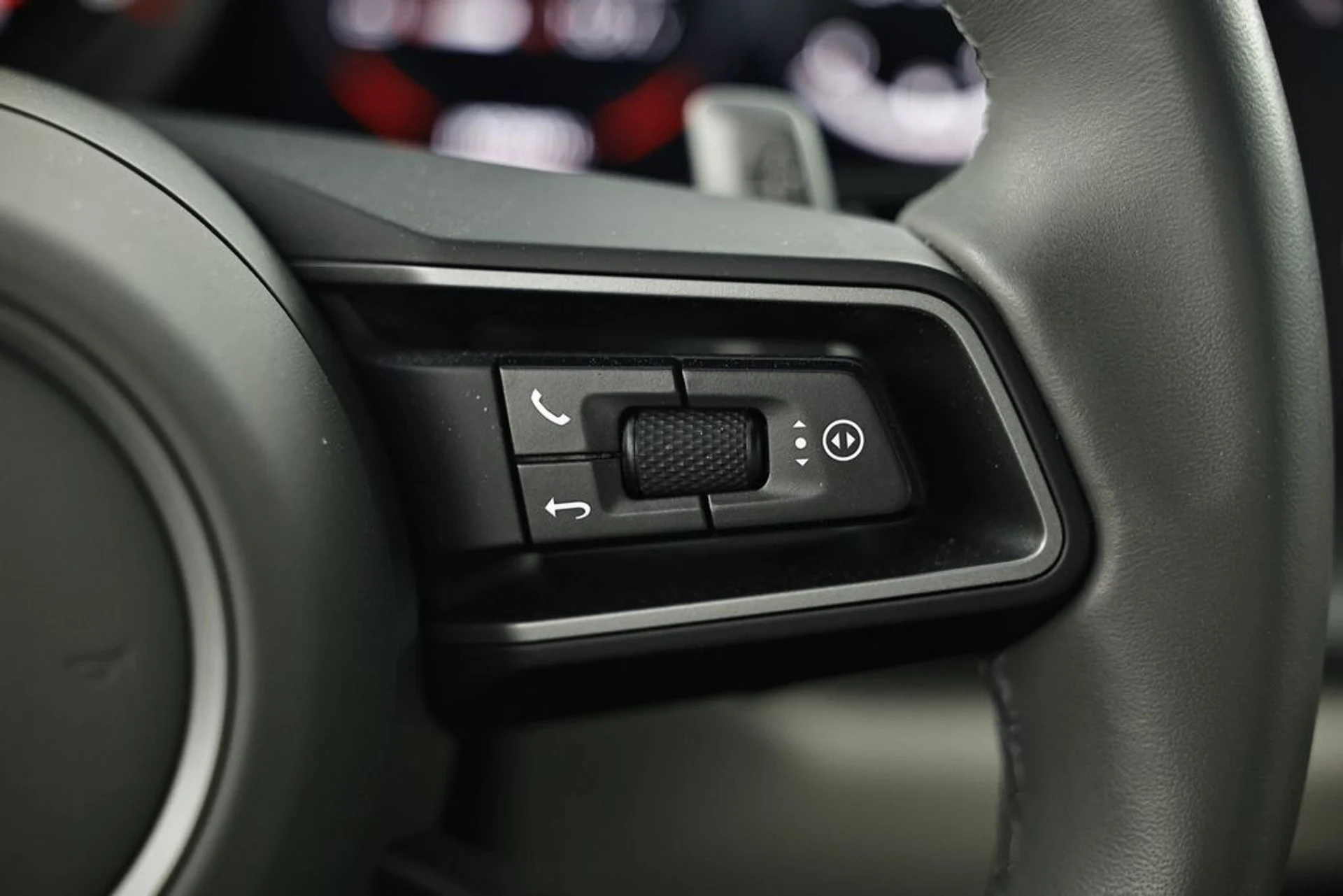 mph035_30624166_d06a06d0b03d6420a707d307e8931082_ebb8e6f5d1