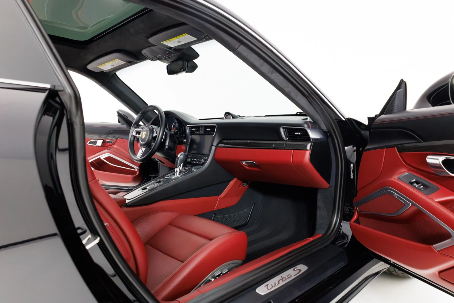 mph035_306483545_Used_2017_Porsche_911_Turbo_S_1773337582_6486c929e6