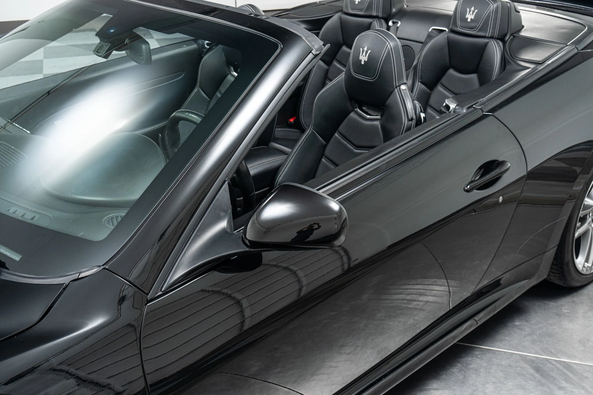 mph035_3077794027_Used_2014_Maserati_Gran_Turismo_Convertible_MC_Special_Order_Paint_Sport_Exhaust_1776271961_5300526b1b