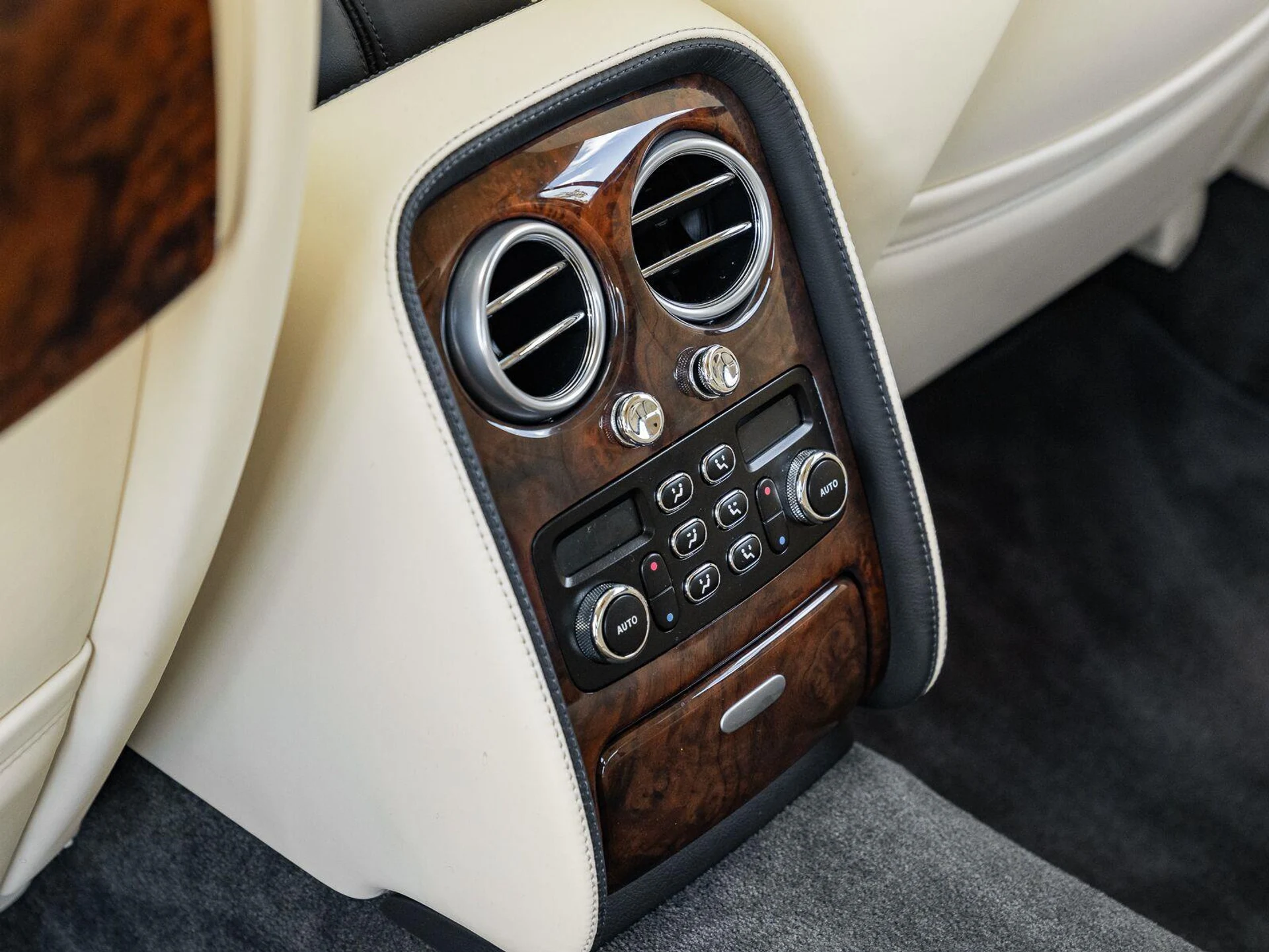 mph035_3078927007_Used_2011_Bentley_Continental_Flying_Spur_Speed_1792185147_a92cad63fb