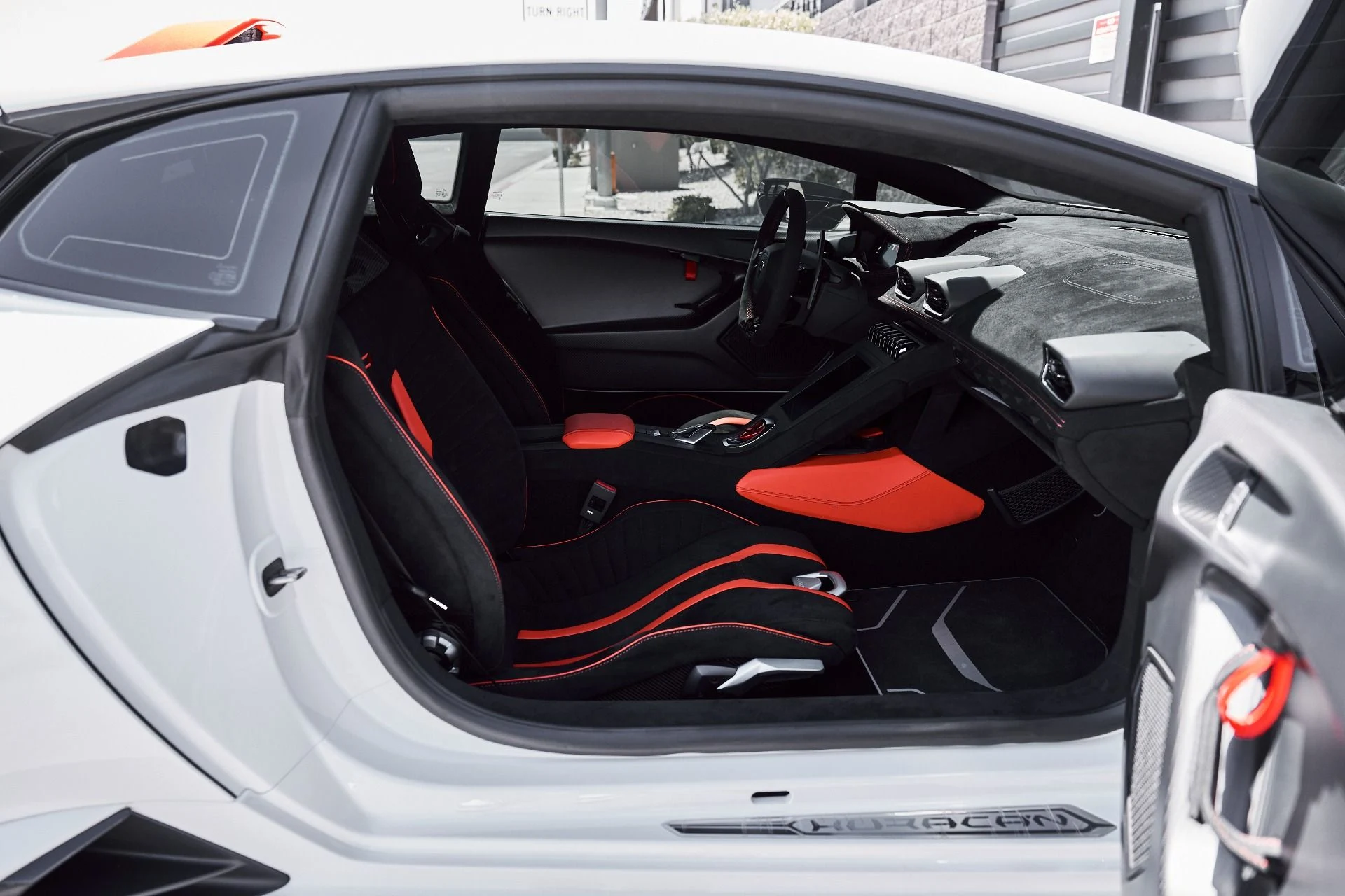 mph035_3079126528_Used_2024_Lamborghini_Huracan_STO_Base_1775782811_c8132180ed