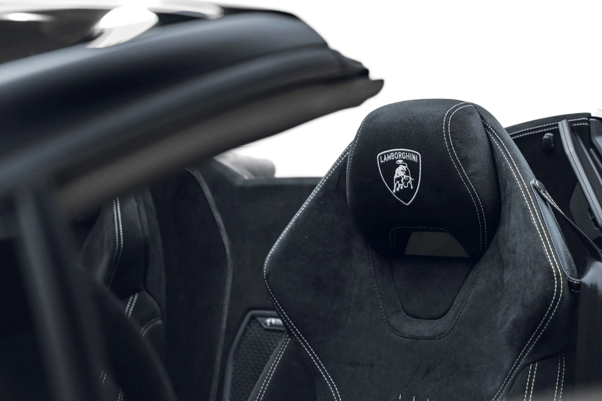 mph035_3081717928_Used_2019_Lamborghini_Huracan_LP_640_4_Performante_Spyder_1781799753_fe7270adf2