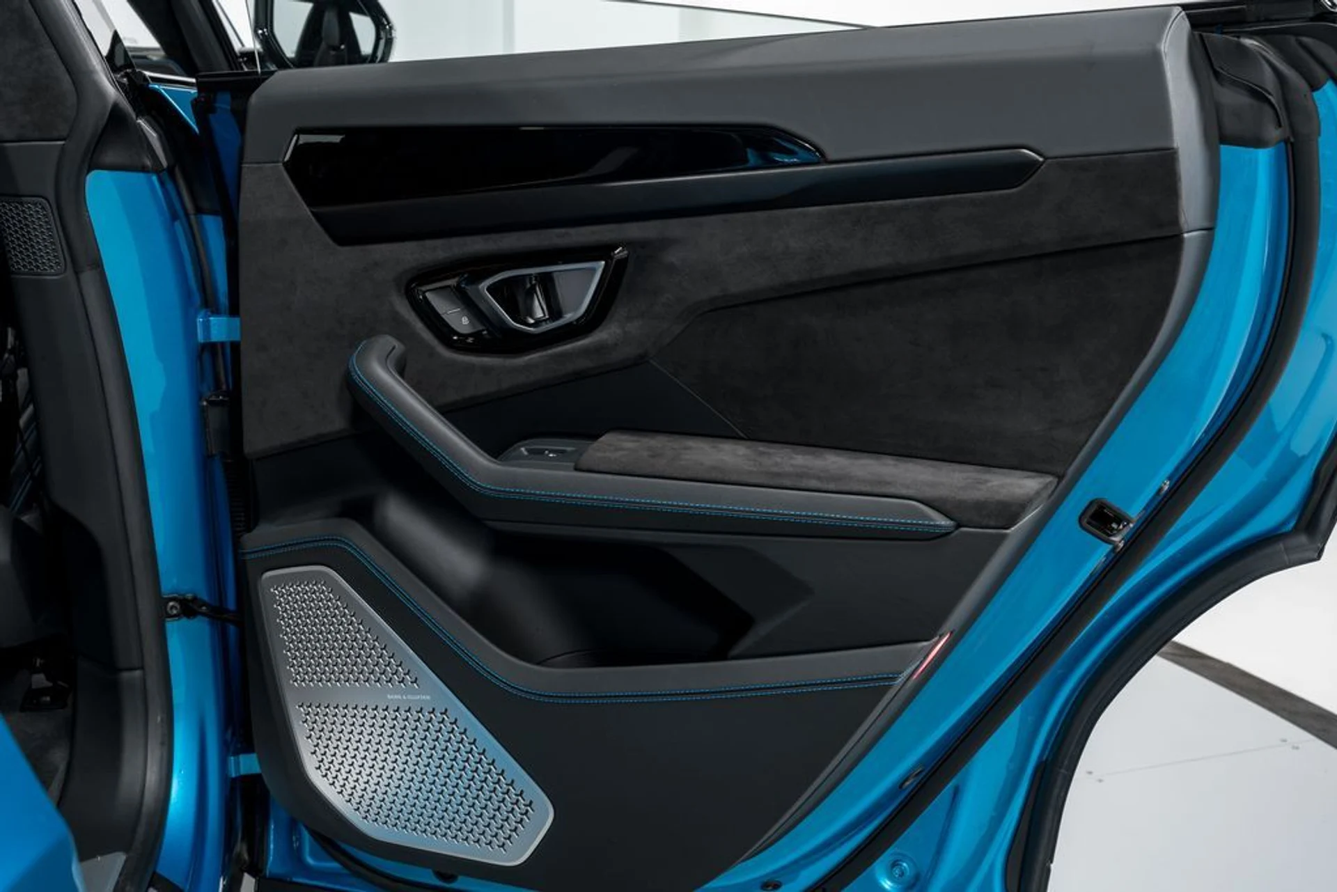 mph035_308202150_a97fe5a1df8063642db3c0010bbe1115x_7b5e8296a7