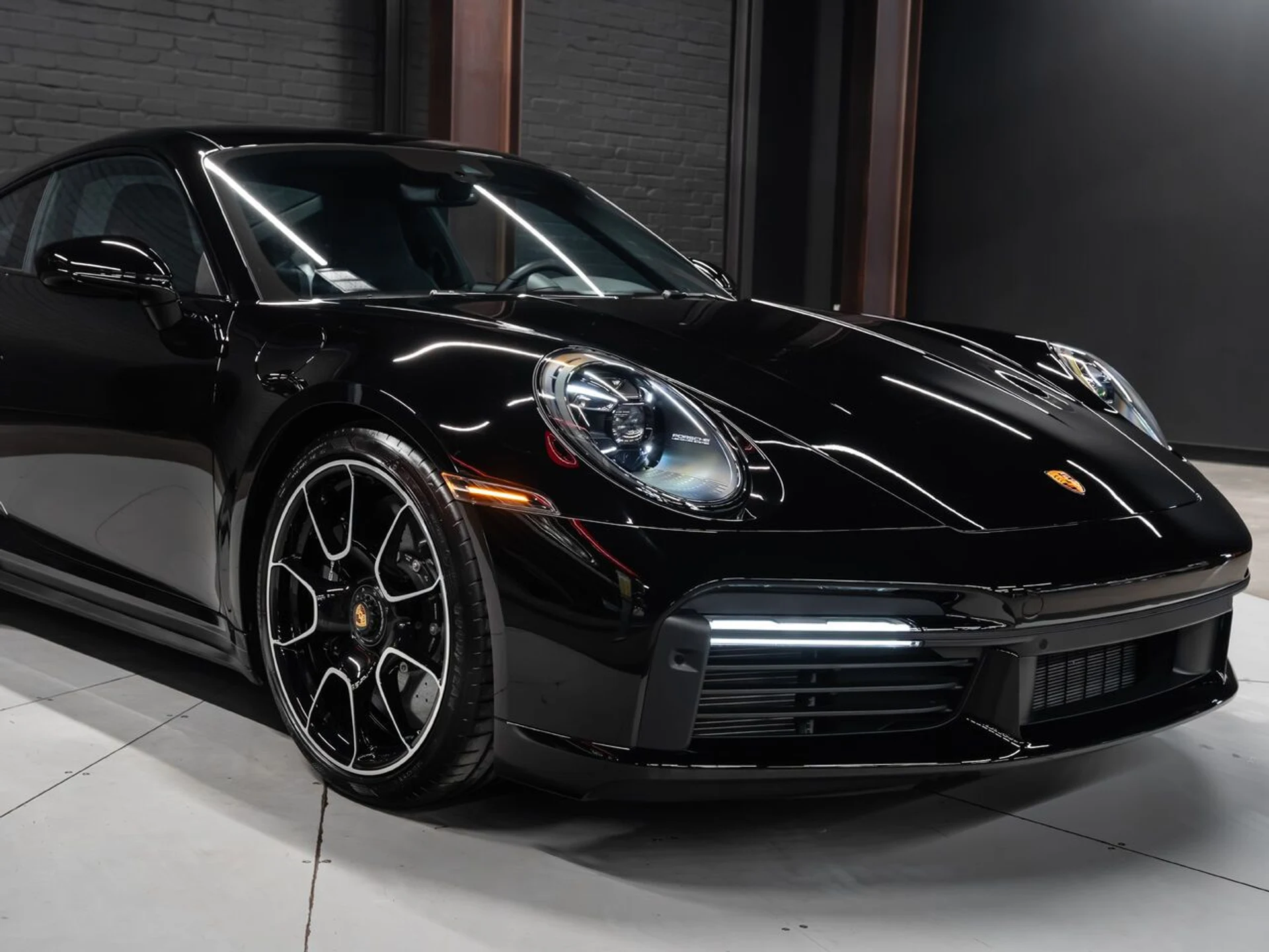 mph035_3087143983_porsche_911_2022_d5de029fe2