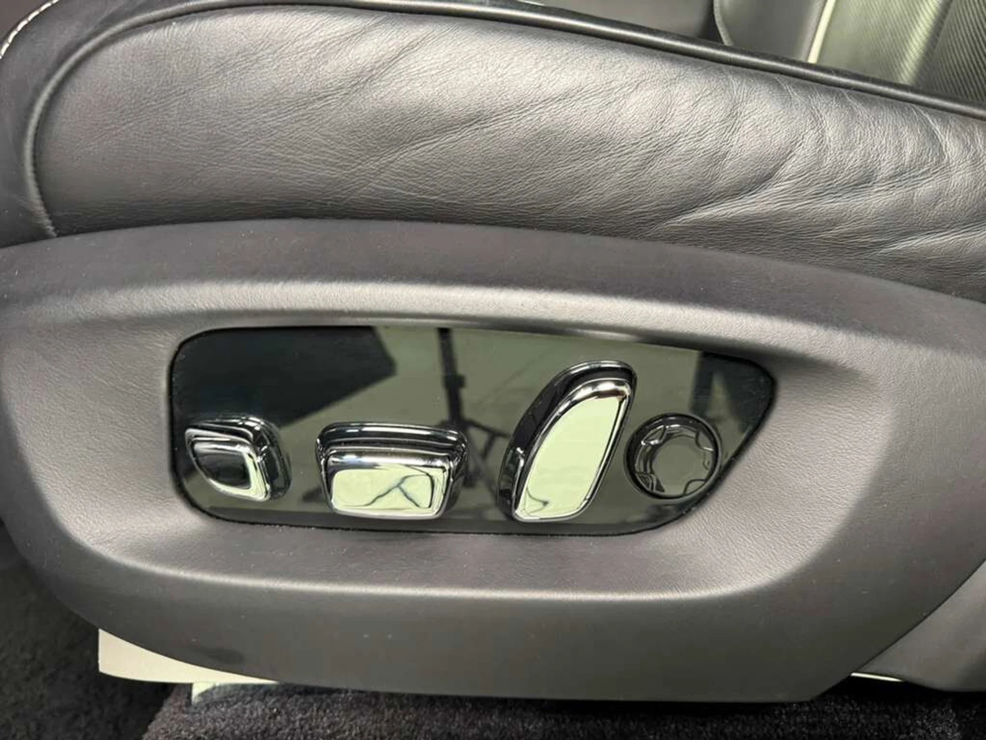 mph035_3088372106_d975830c51dbec0490d434c72b8a1739_c4f08a9974