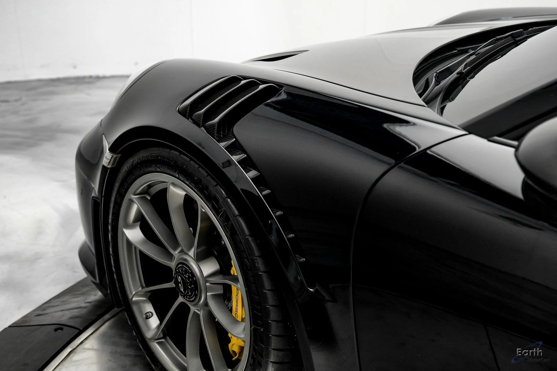 mph035_3090962415_aeed24b3207e2b5f8955aef89adf9dc8x_0f5af9e32f