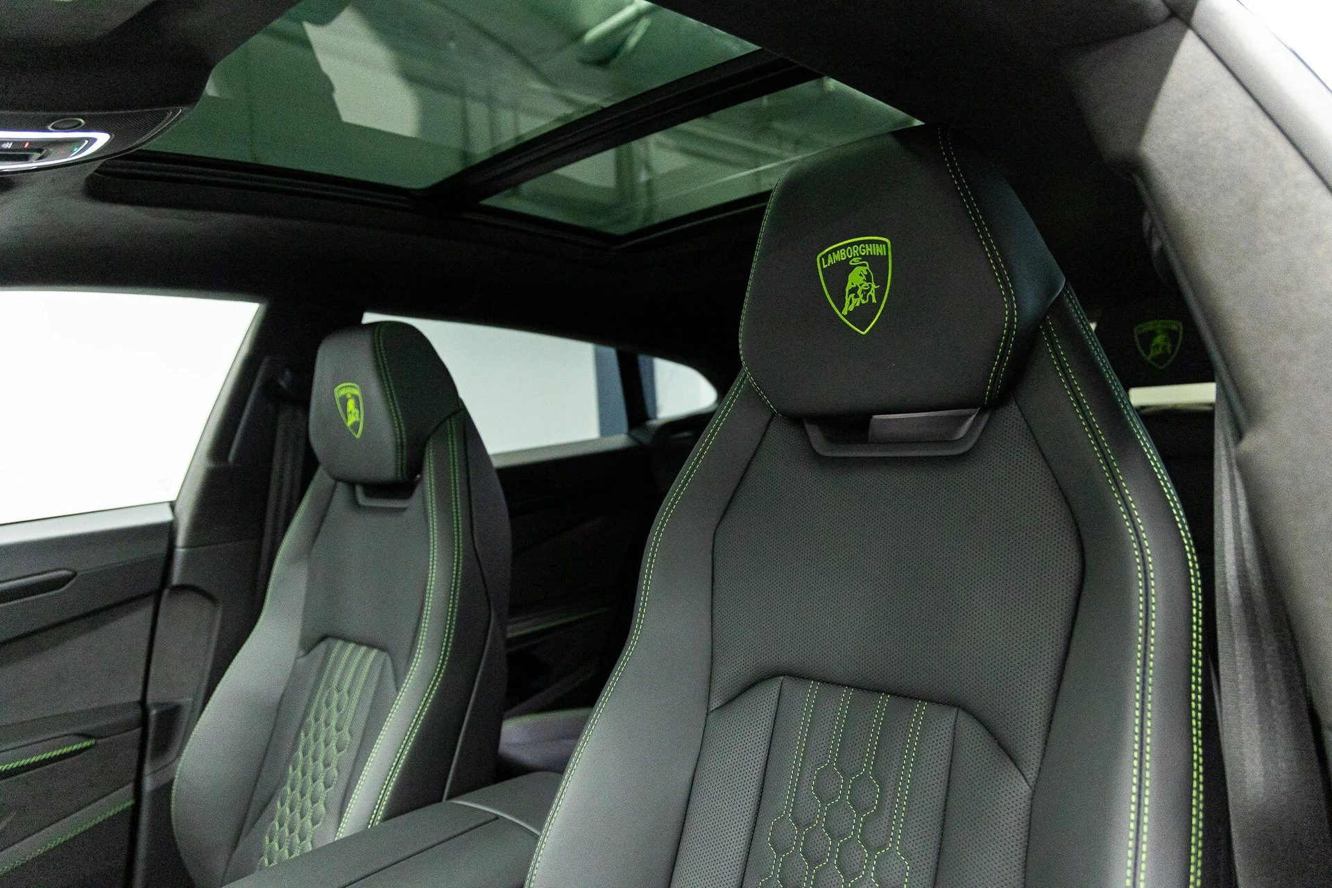 mph035_3092006554_71eb62c554180352f3b244d12e5b11e1x_f58875552d