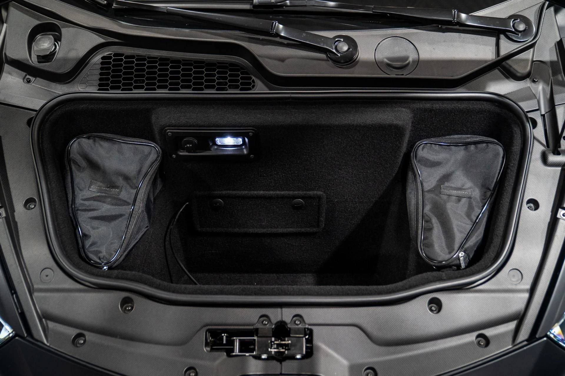 mph035_3097548961_Used_2018_Lamborghini_Huracan_LP_640_4_Performante_Ad_Personam_Paint_and_Interior_Massive_Sticker_1769148084_7372478c71