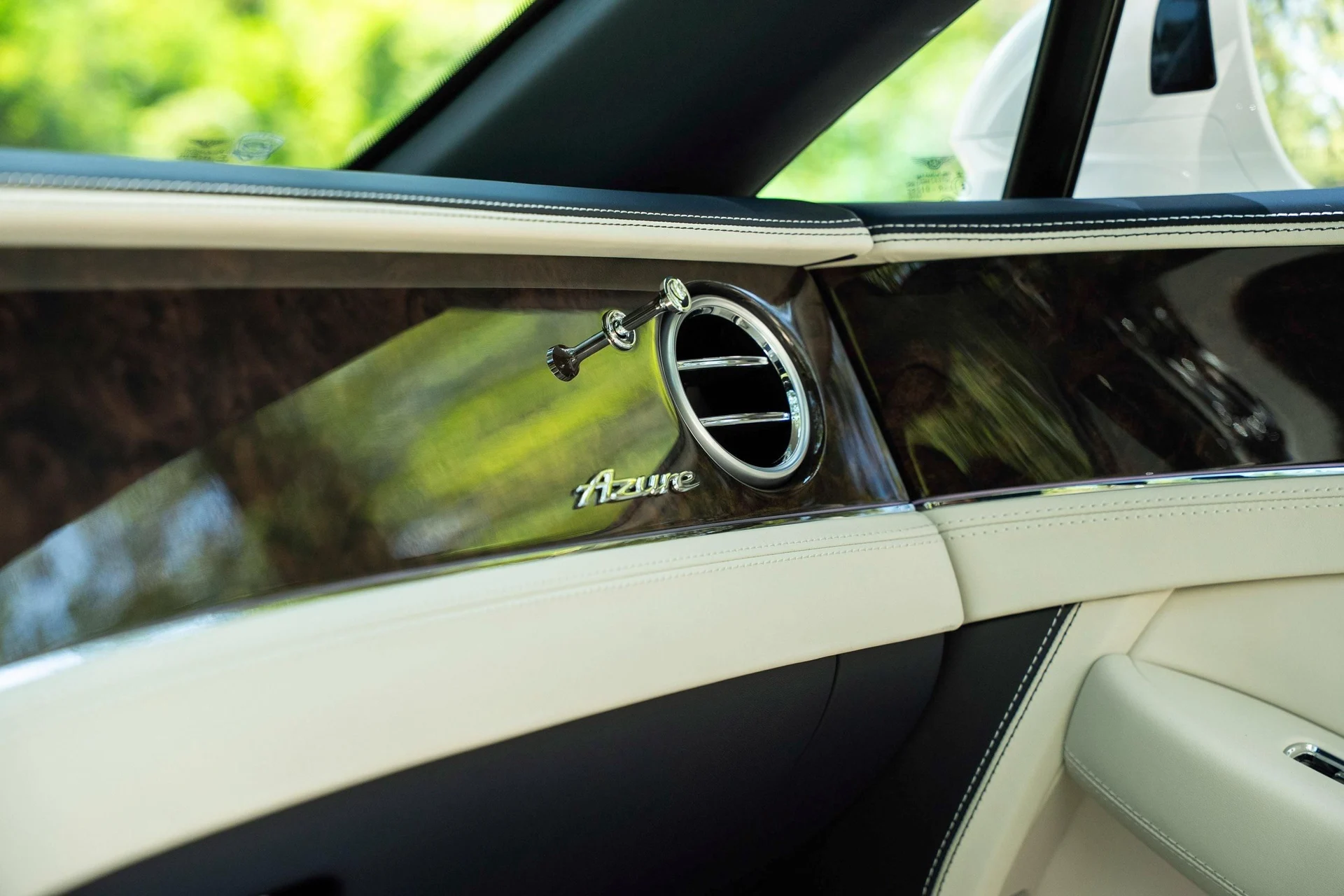 mph035_3097712349_451284869_695f546c9054447ae61080b9_e28f81e125