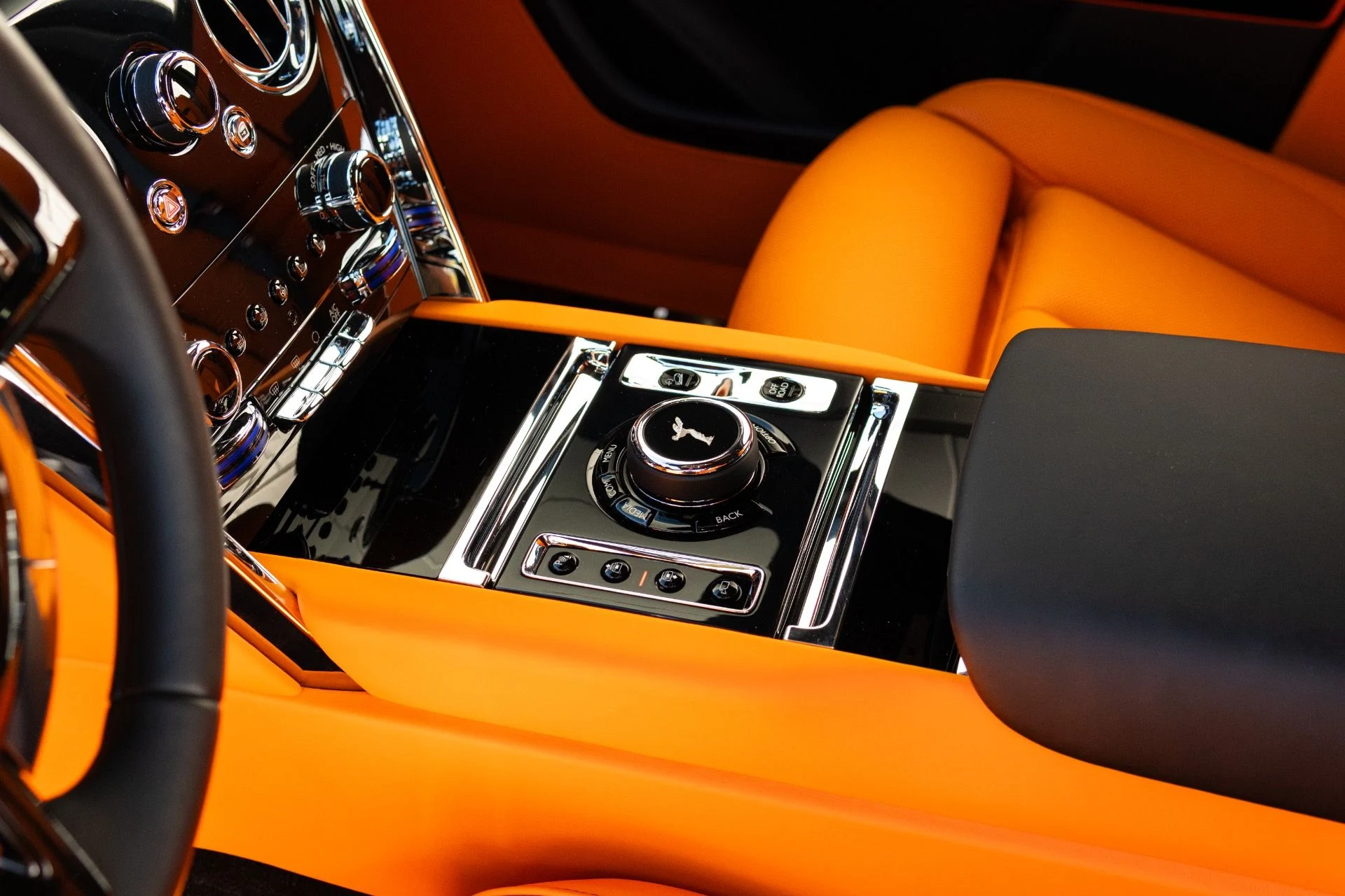 mph035_3101976485_Used_2019_Rolls_Royce_Cullinan_1769627245_e093fbc7e2