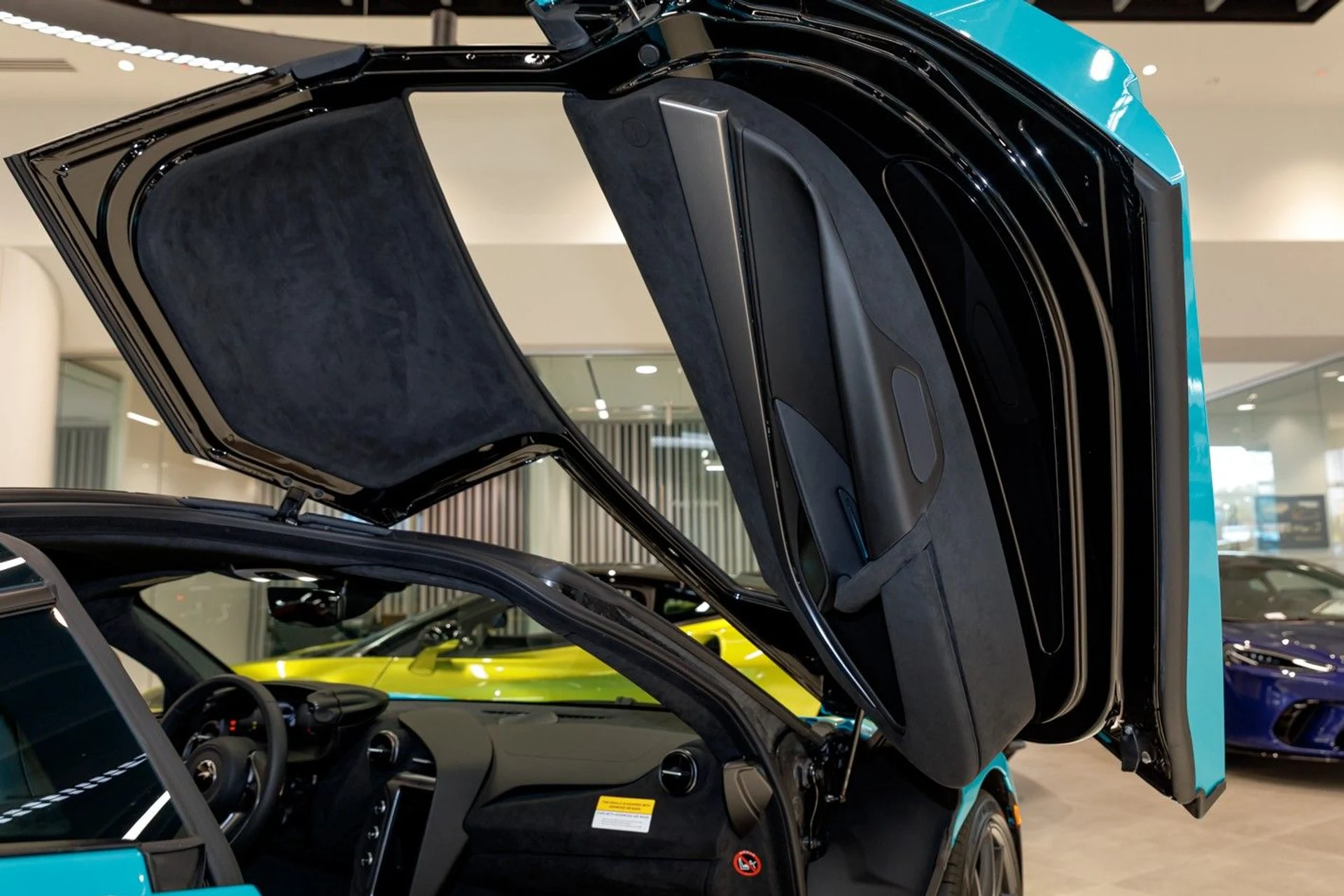 mph035_3104403696_605_p36_l_9a4bd23e69