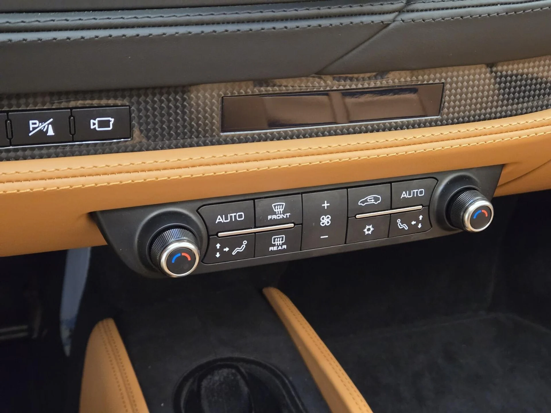 mph035_3107729632_Used_2022_Ferrari_F8_Spider_1753250663_281916a756