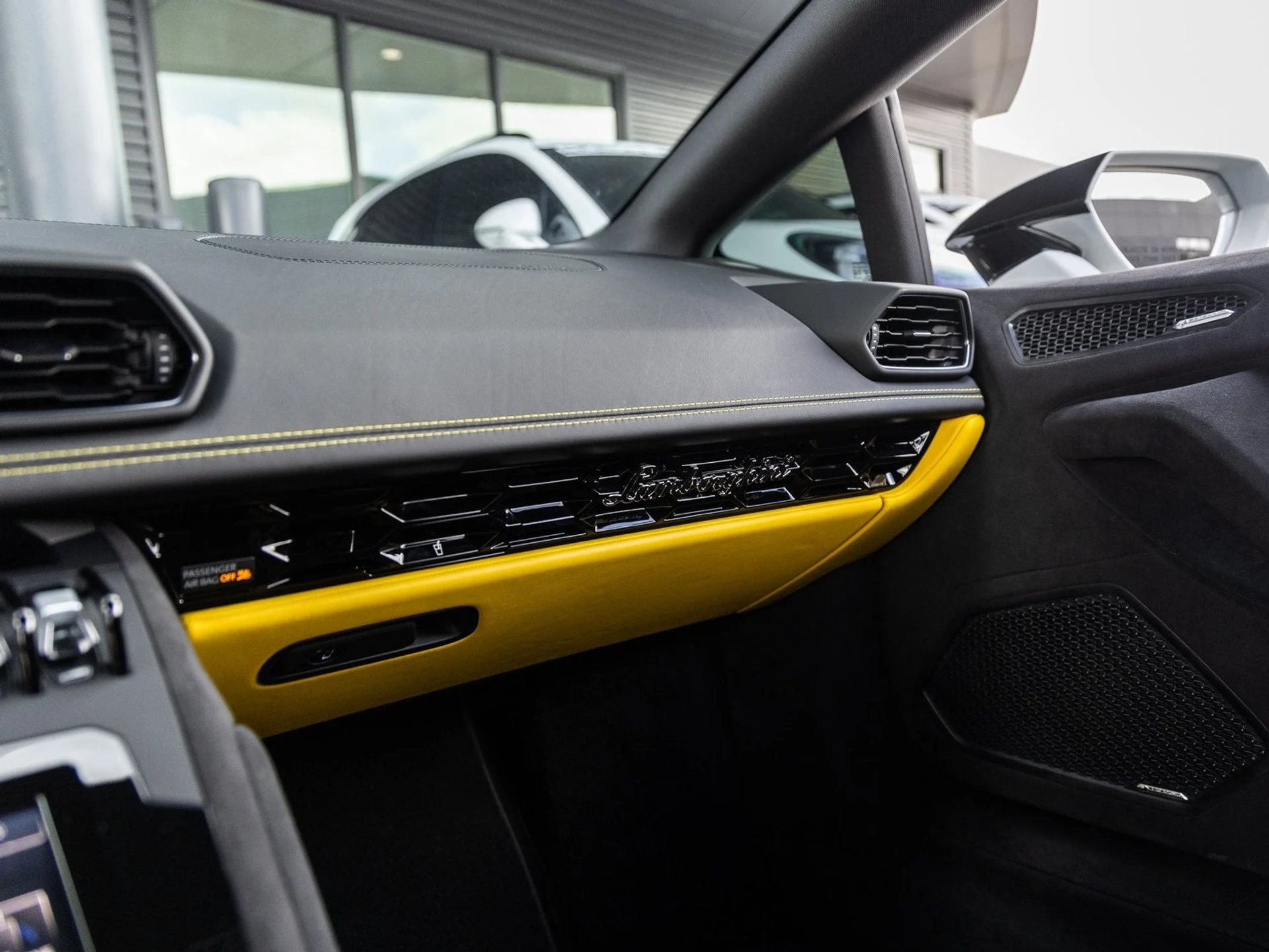 mph035_3108923229_36_4705c2847b