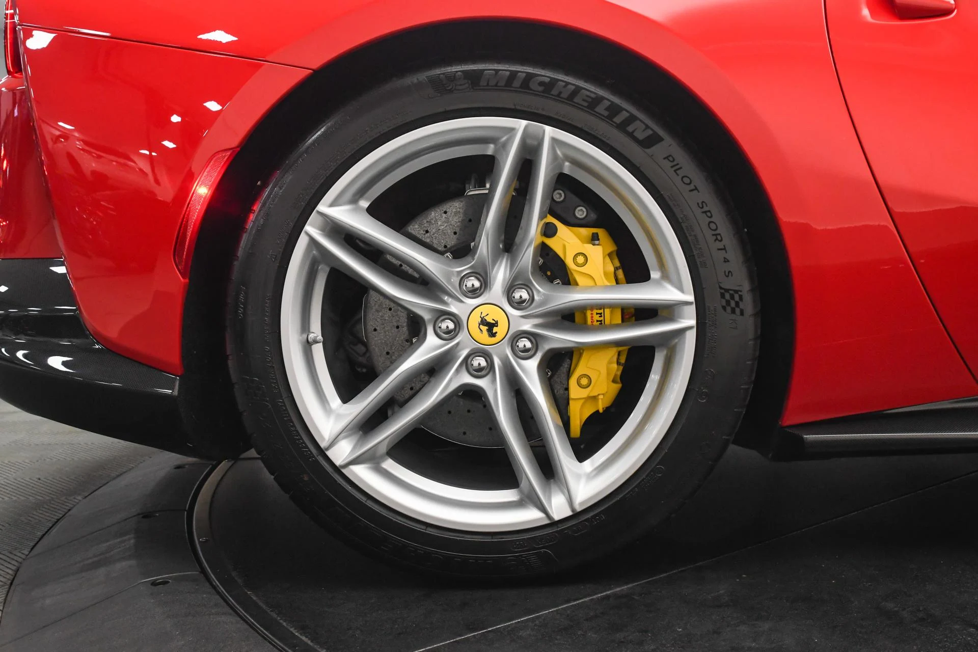 mph035_3111279440_Used_2022_Ferrari_812_GTS_1752652165_c1c2353ad4