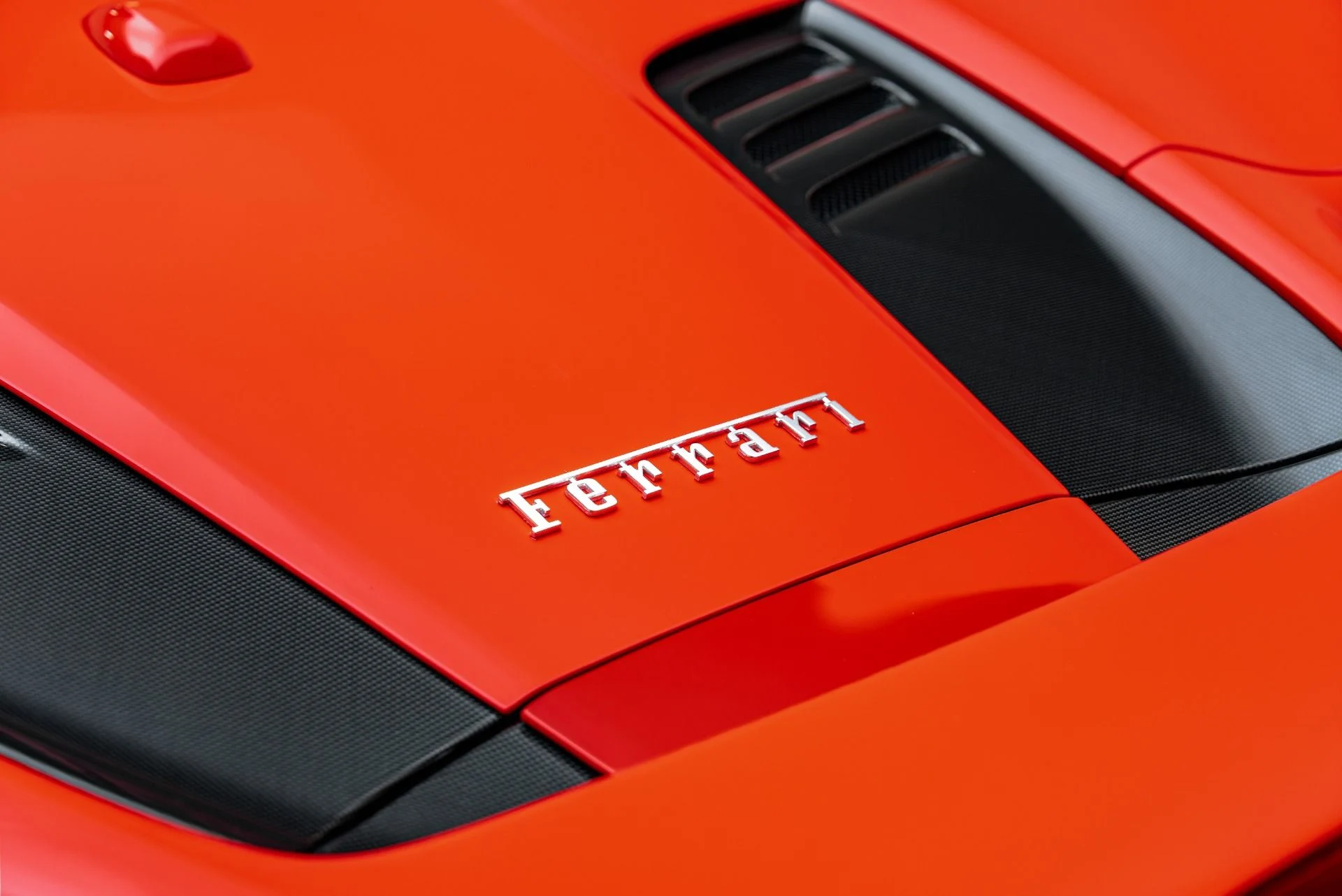mph035_3113759302_Used_2022_Ferrari_F8_Spider_1785267067_0b4df5d0ef