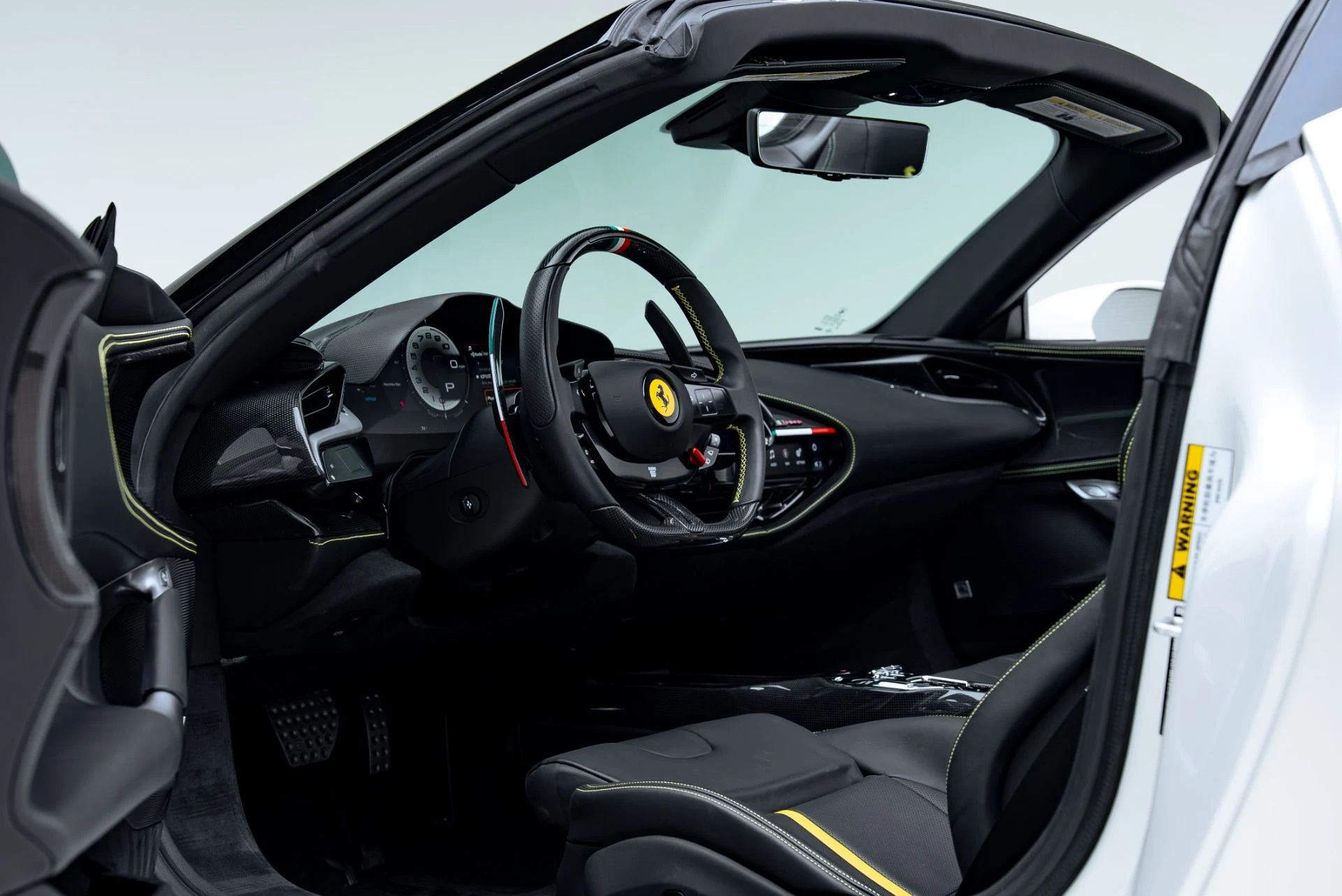 mph035_3121749574_Used_2024_Ferrari_SF_90_Spider_1777485078_be7b0fbf67