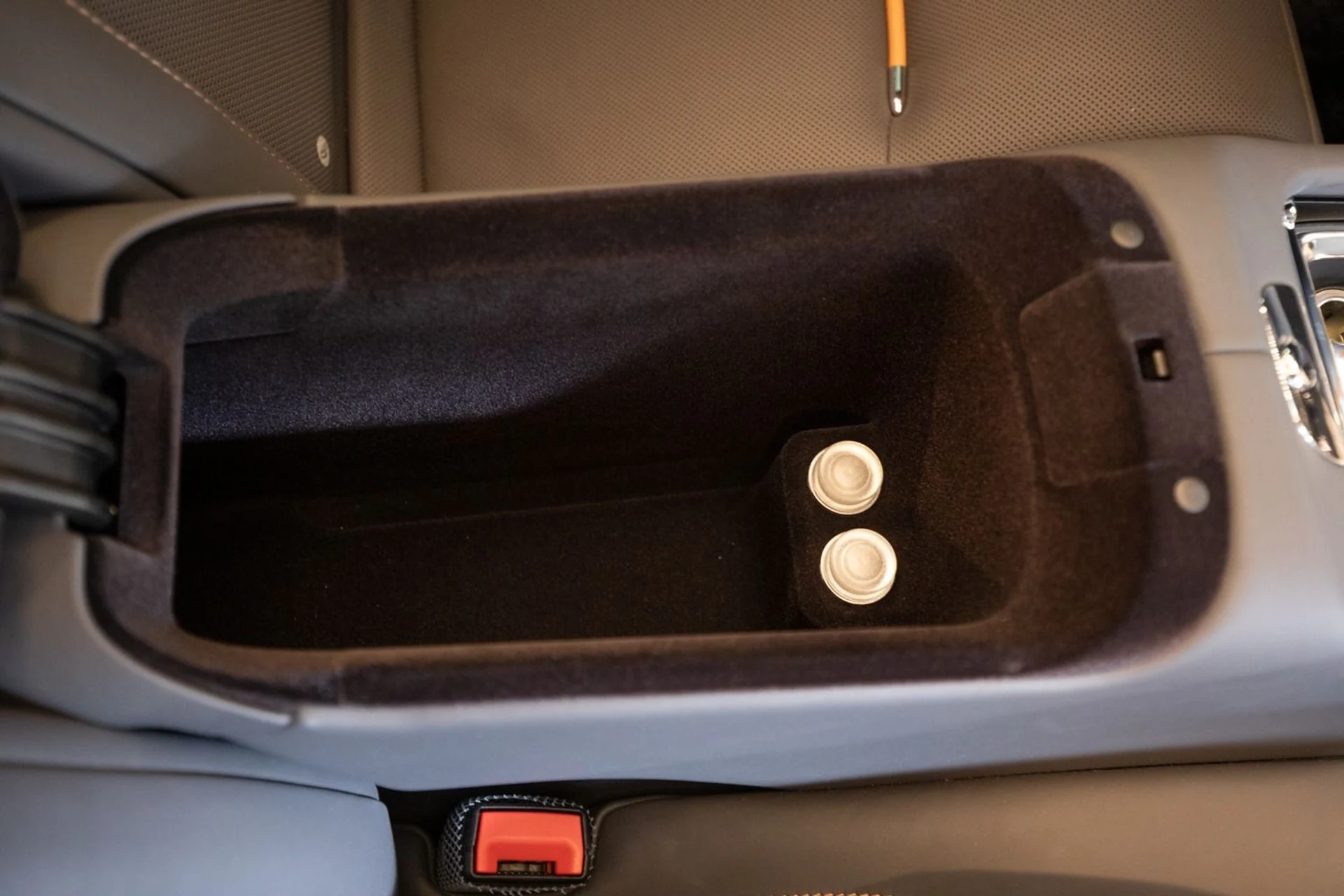 mph035_3129784101_Used_2018_Rolls_Royce_Wraith_Luminary_Collection_1708563018_73582c0a29