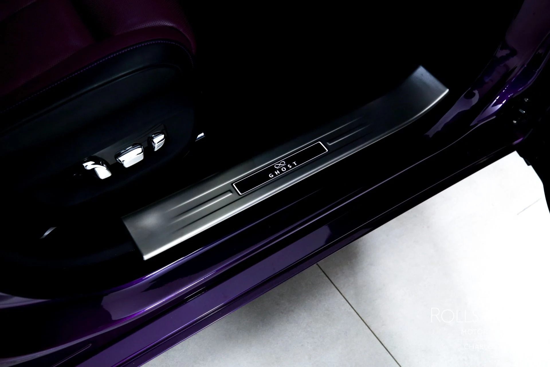 mph035_3159447673_Used_2022_Rolls_Royce_Black_Badge_Ghost_1772490971_9857ebdd06