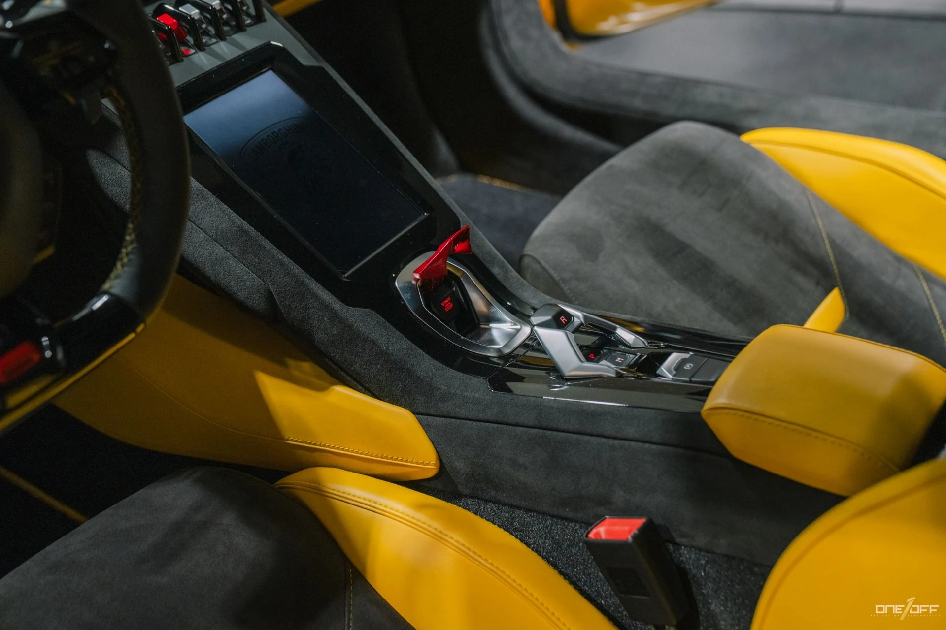 mph035_3178517443_Used_2024_Lamborghini_Huracan_Sterrato_1757040344_1de52c1b18