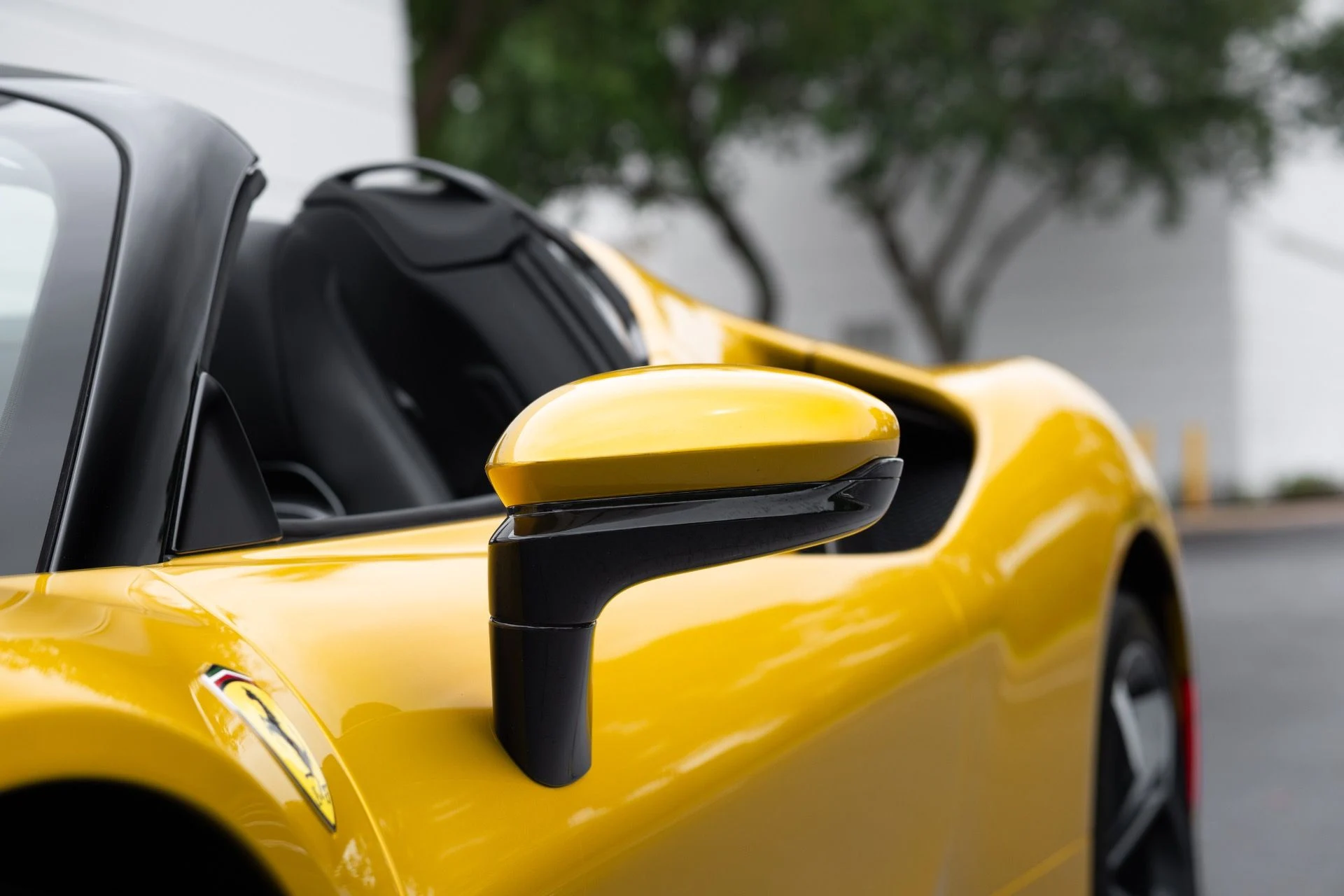 mph035_3194617383_Used_2022_Ferrari_SF_90_Spider_1775626389_4d97a4b1cc