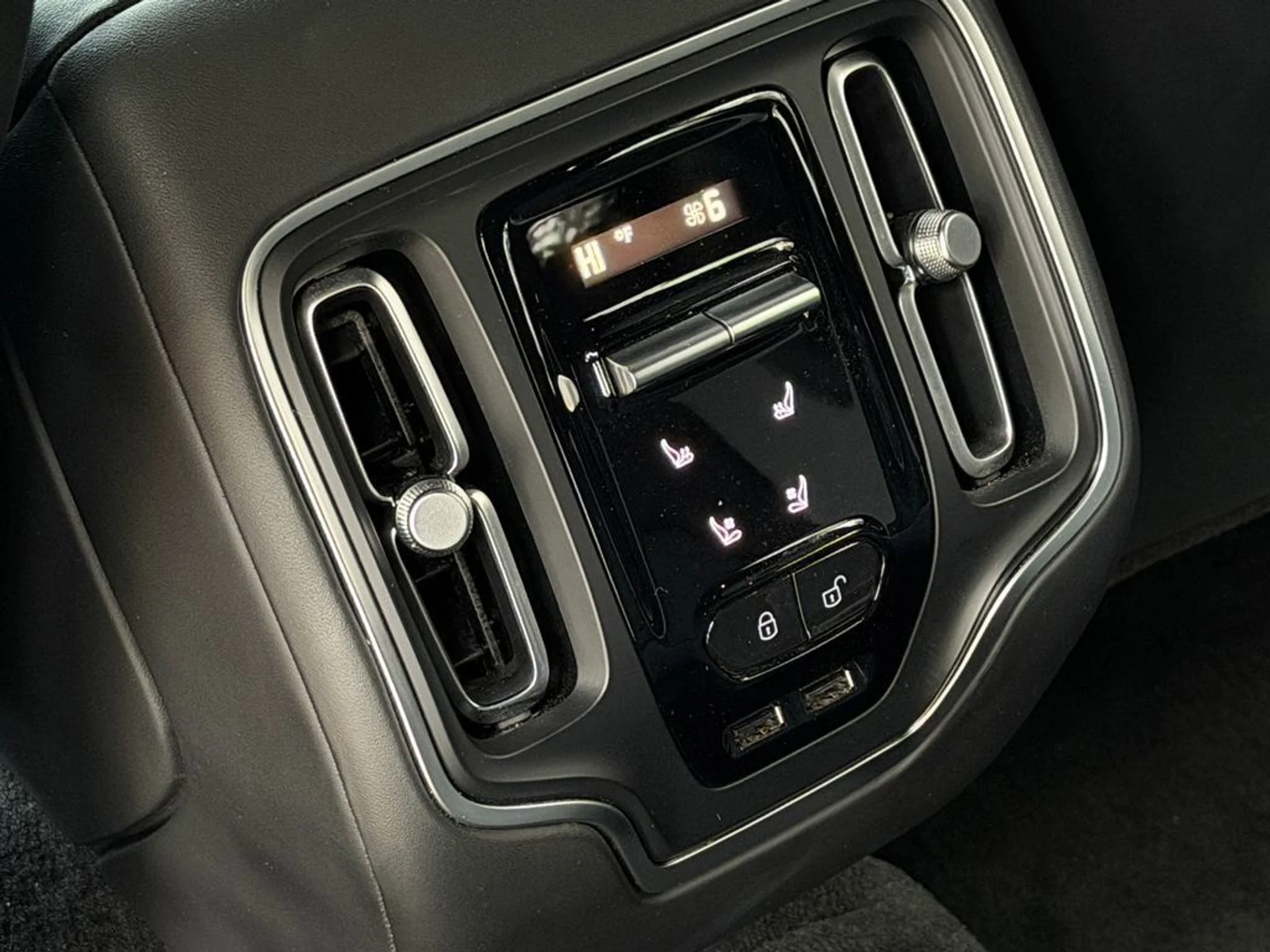 mph035_3196418369_94f46a70c48e4070be767080c8d0bc45_7943c64c04