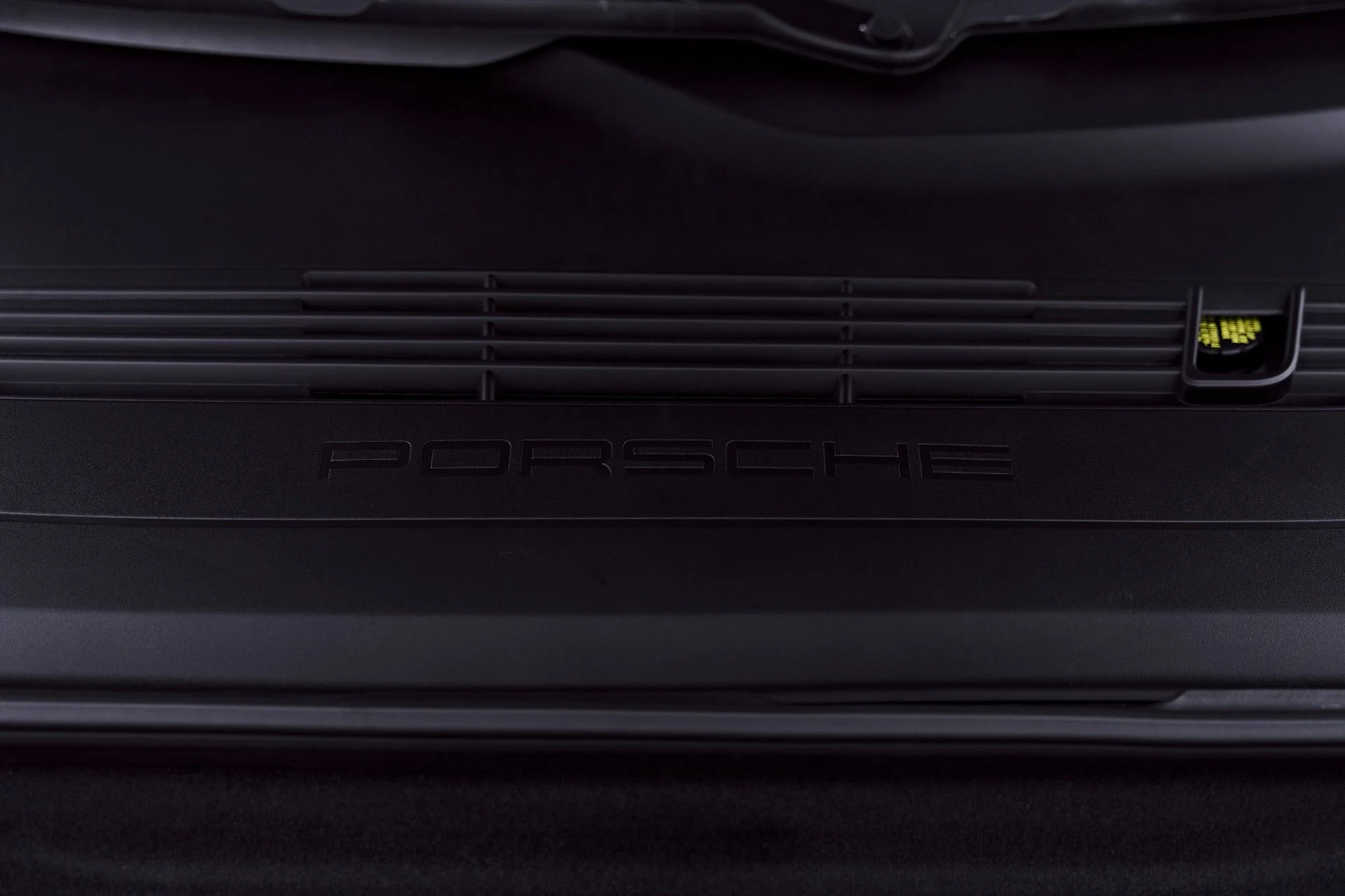 mph035_3199052781_Used_2018_Porsche_911_GT_3_1782763337_cc8d261bfc
