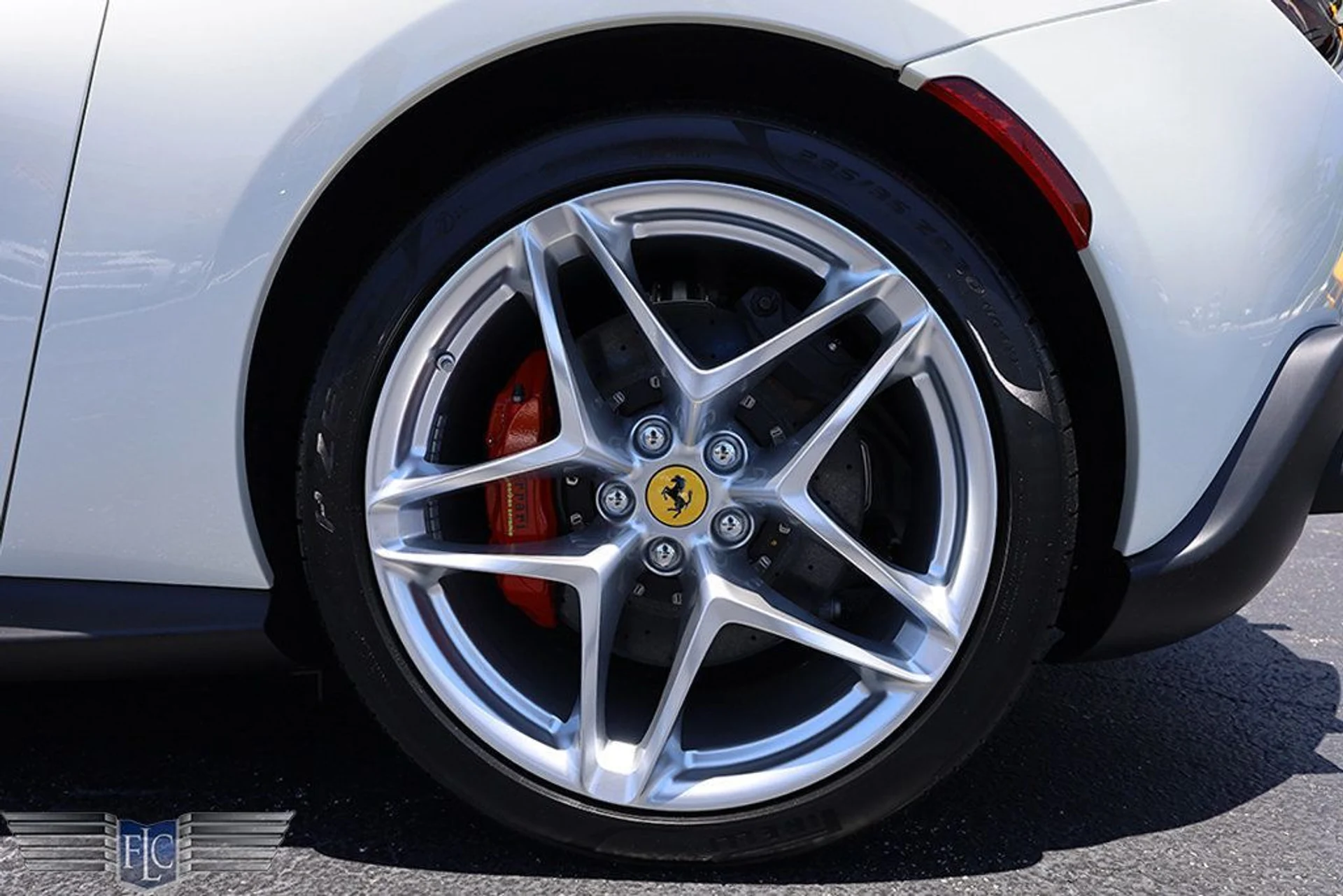 mph035_3208302297_used_2025_ferrari_roma_spider_convertible_6305_22870427_36_1024_72826b57c2