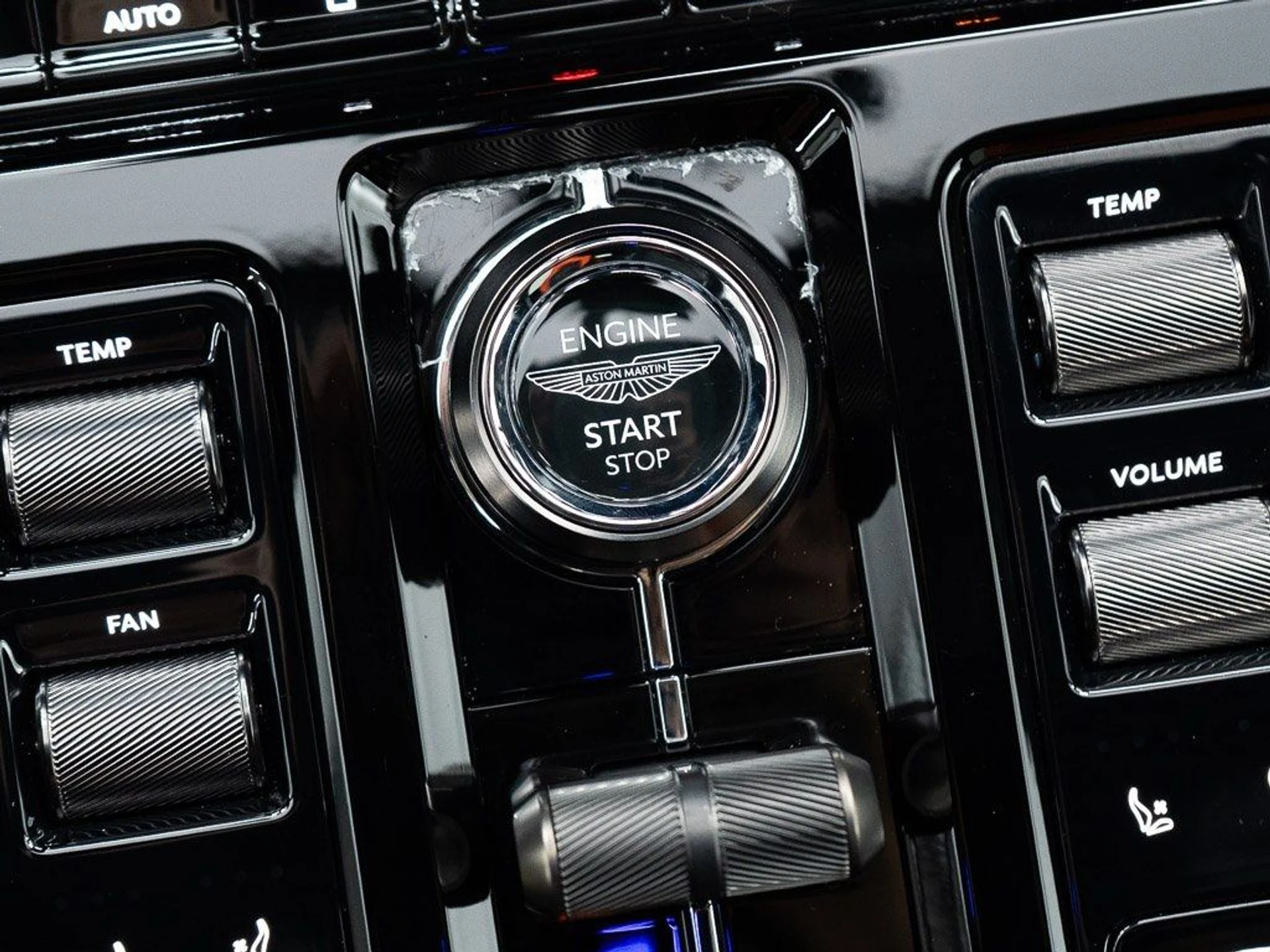 mph035_3217813062_ca95197161be7a952897d54ca49156da_1a86074684