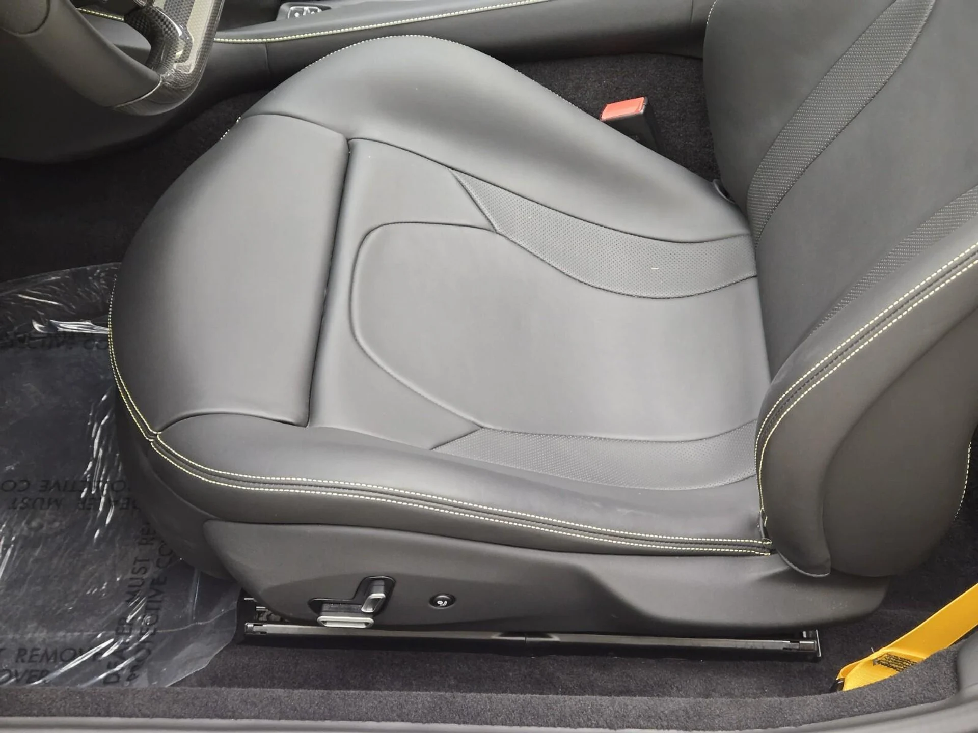 mph035_323173480_Used_2023_Ferrari_Portofino_1757488910_540440893a