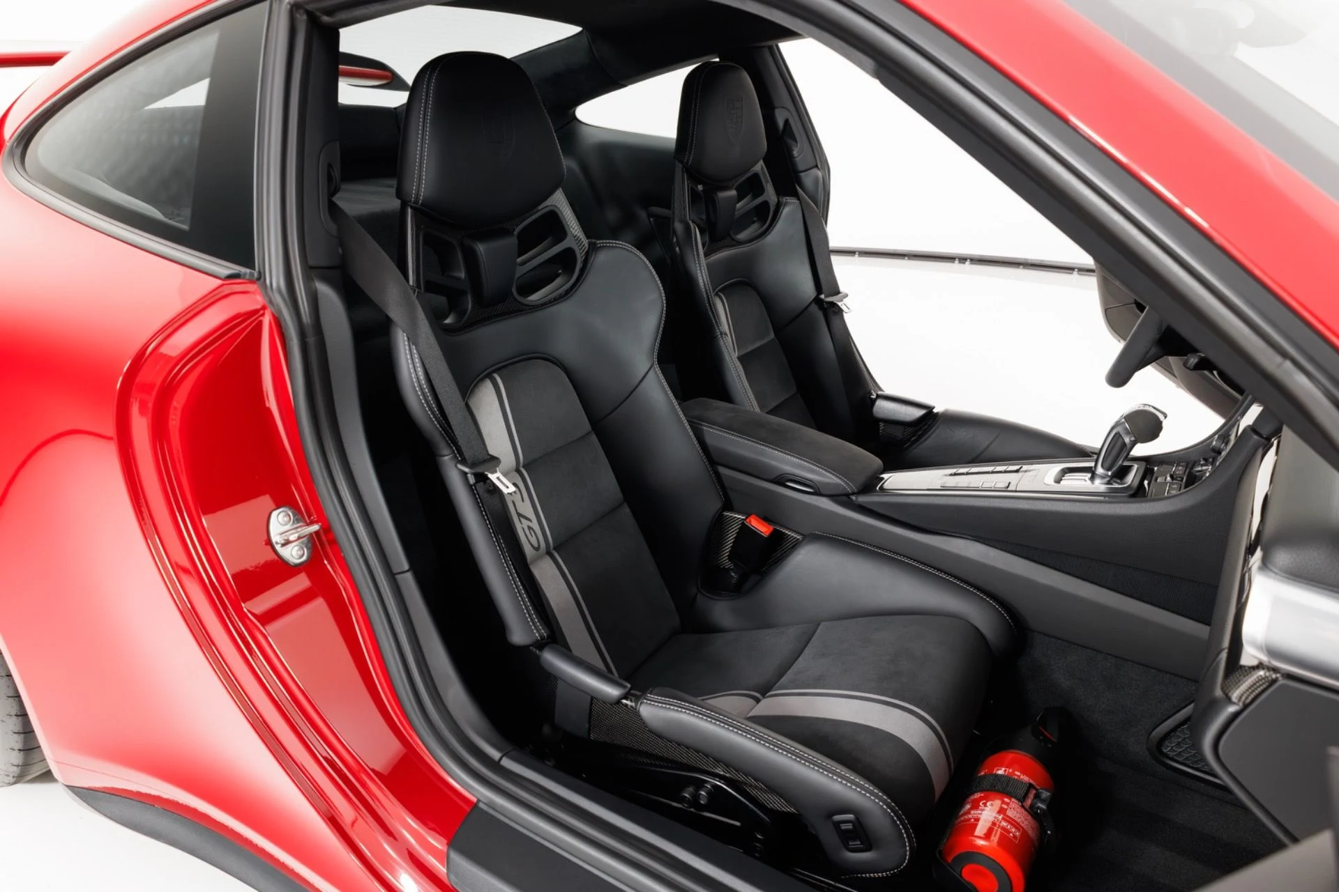 mph035_3233274737_Used_2018_Porsche_911_GT_3_1781113318_84d3a032a7
