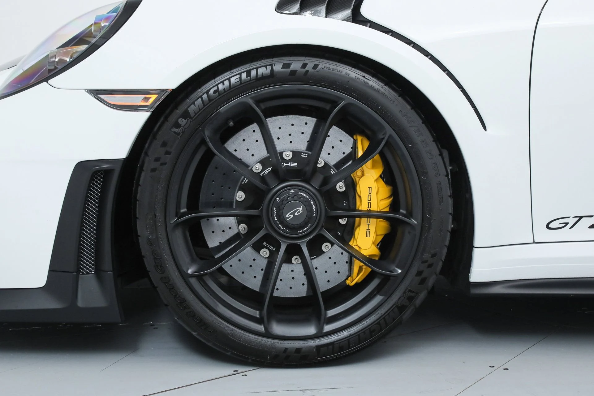 mph035_3244726027_d249080ab89fdffd2c5370fbfcb8571c_4ad21d138f