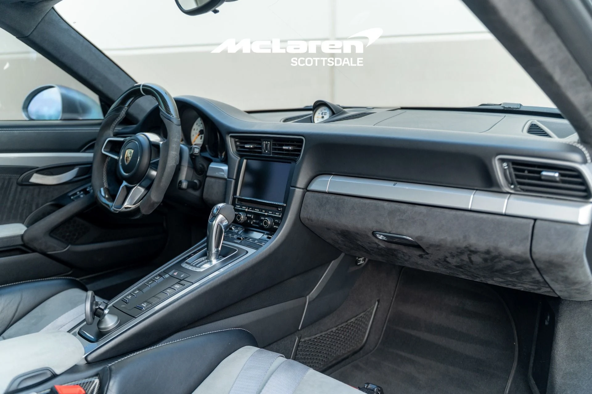 mph035_3254652044_Used_2016_PORSCHE_911_GT_3_RS_1765065035_04ee7aa307