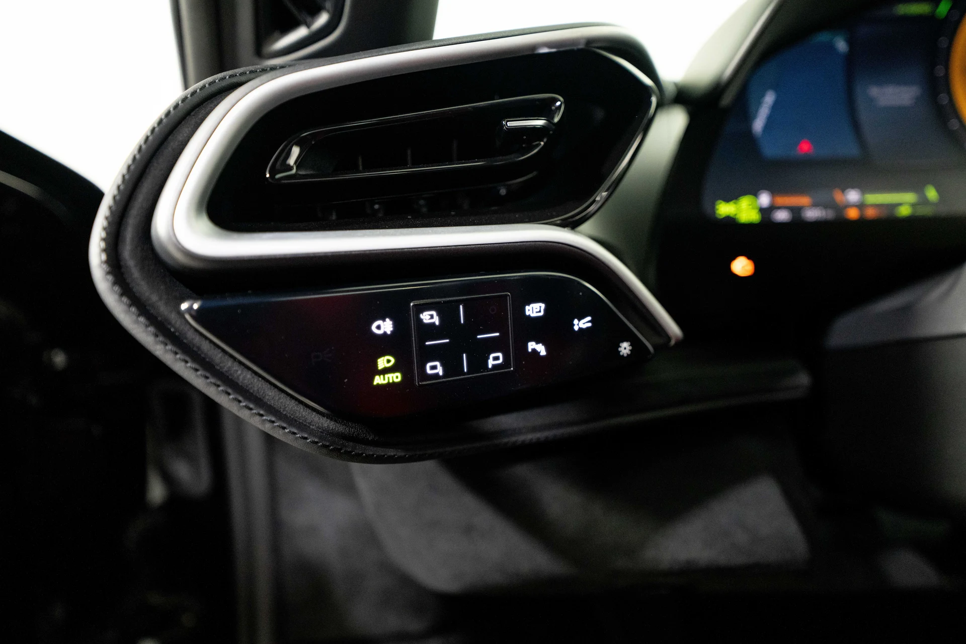 mph035_3279097414_89f2e22e92401d75842a400511c7625d_71aca50666