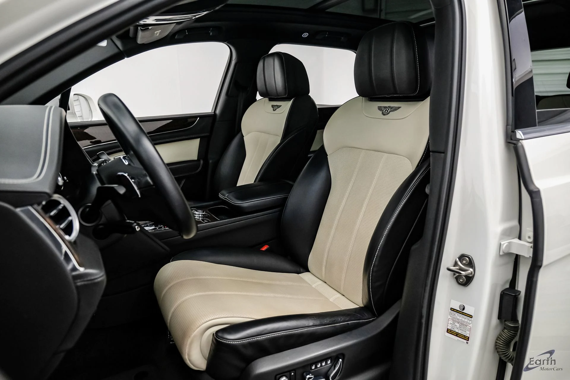 mph035_3279715190_7b30c9e160b3c9246e3ede975adcc2c8x_6d8a59ffef