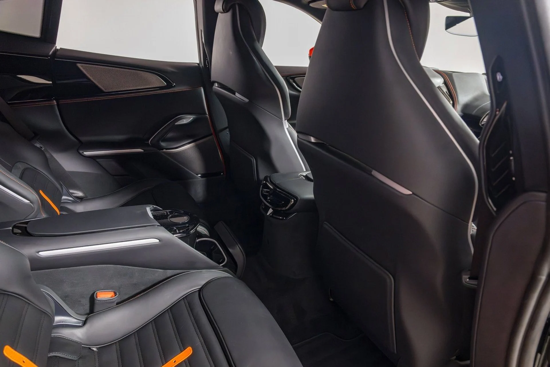 mph035_3281895256_3cdd4857a42549b9b8241e192b9ac086_9e384a127b