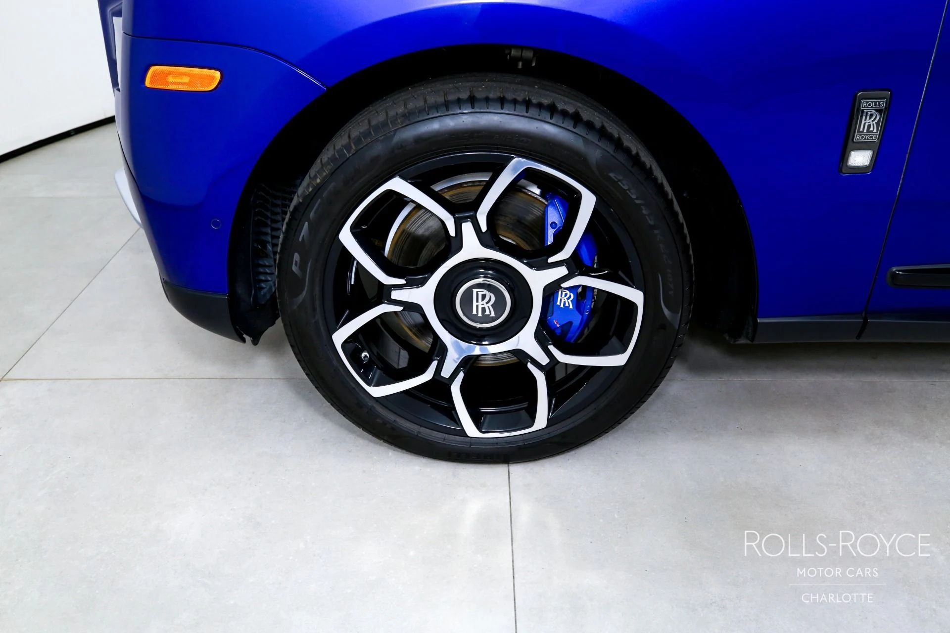 mph035_3282689348_Used_2021_Rolls_Royce_Black_Badge_Cullinan_1768490546_e752e68d12