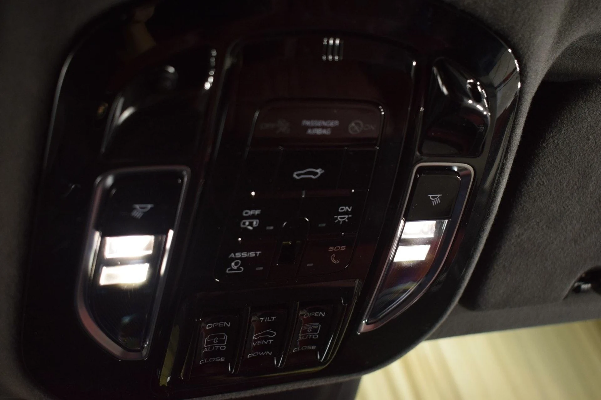 mph035_3285545792_9748a2ade22b7a3fc2f55a3c03f17495x_4d38924a94