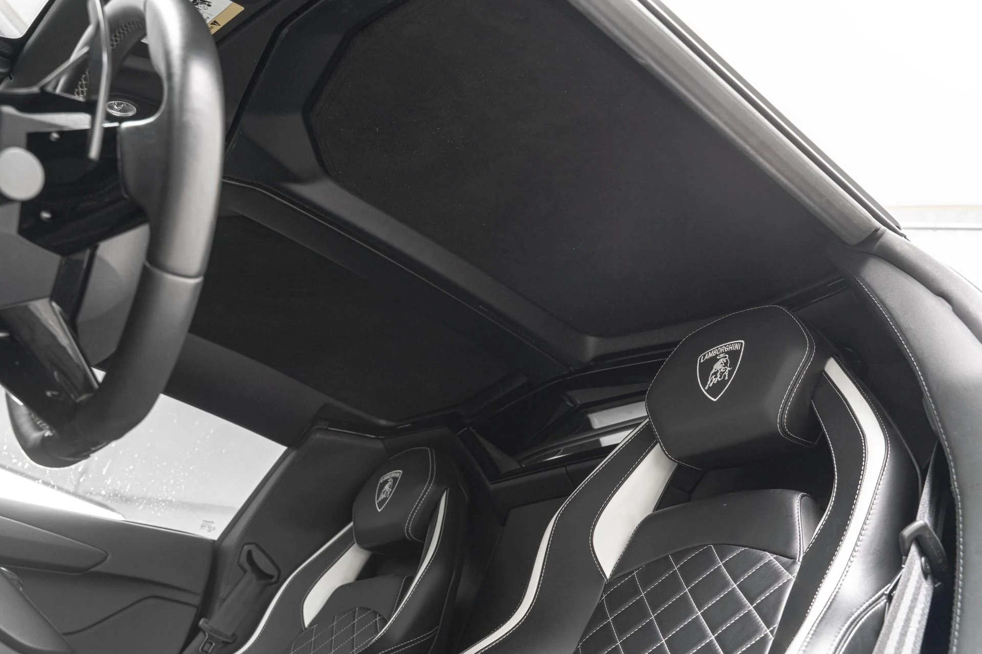 mph035_3290082140_Used_2019_Lamborghini_Aventador_LP_740_4_S_Roadster_1758210242_016e50ab8b