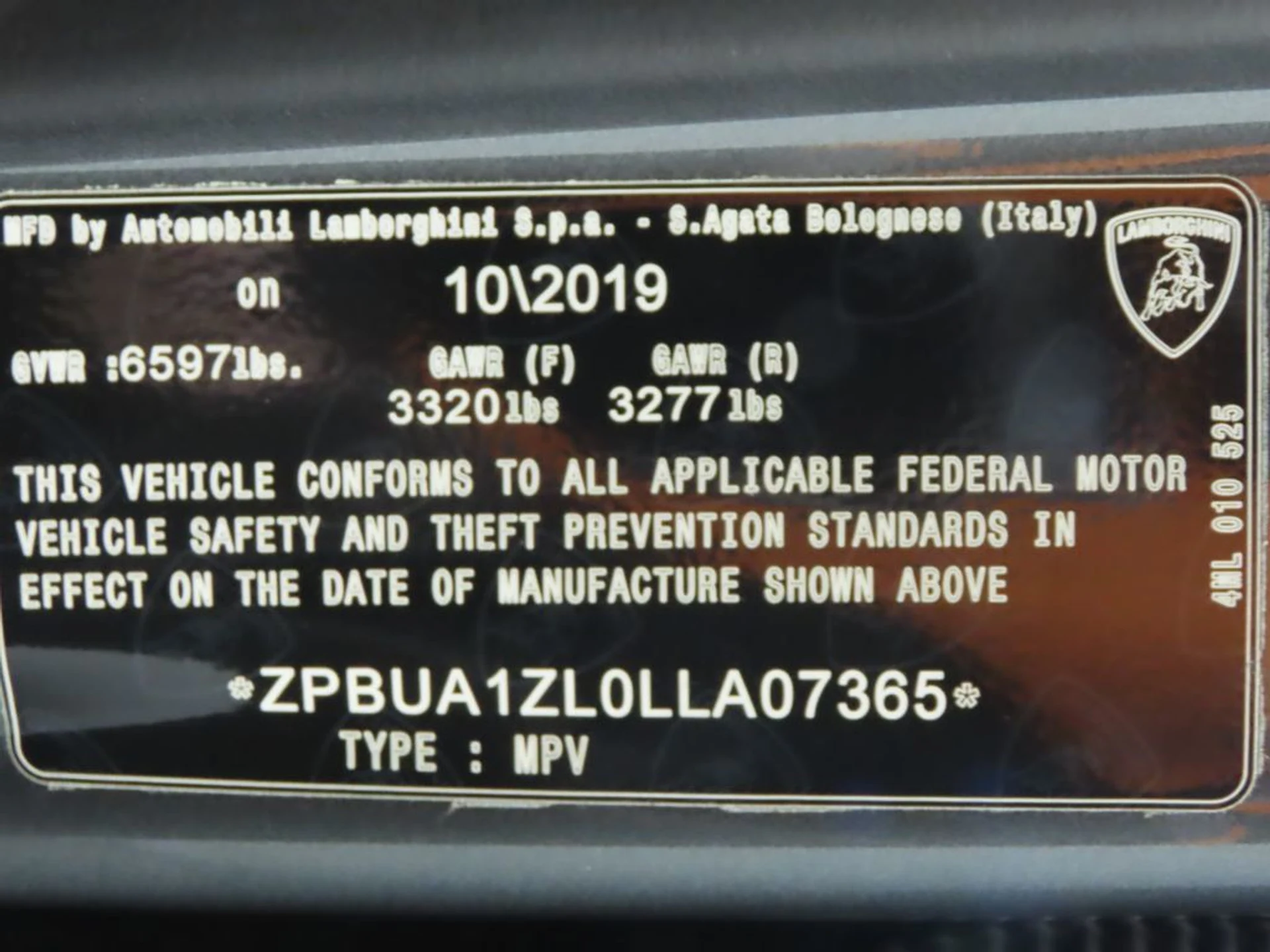 mph035_3292578651_used_2020_lamborghini_urus_awd_8119_22948232_36_1024_31aae50680