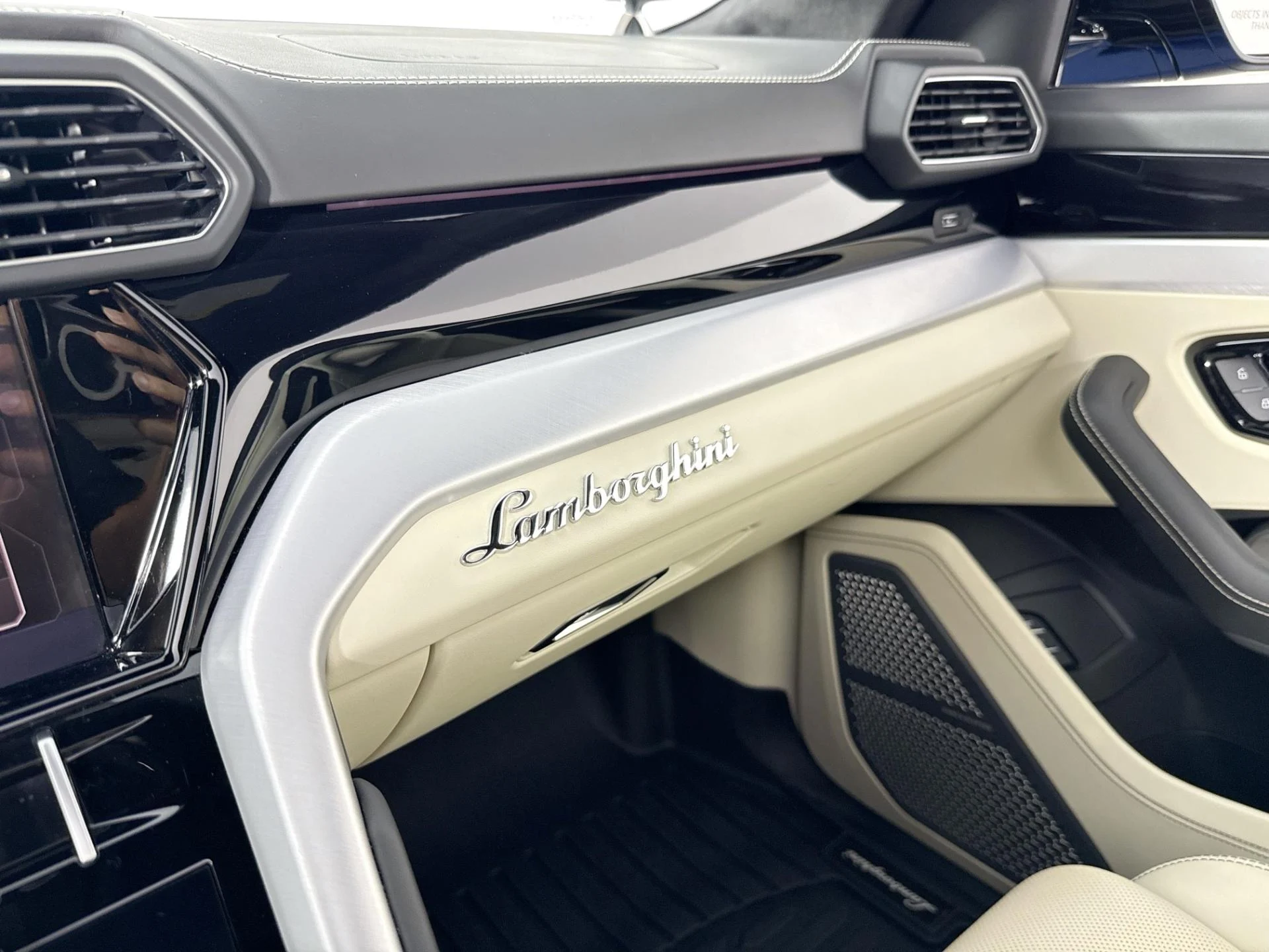 mph035_3299217446_Used_2021_Lamborghini_Urus_1783027580_3907adbd1d