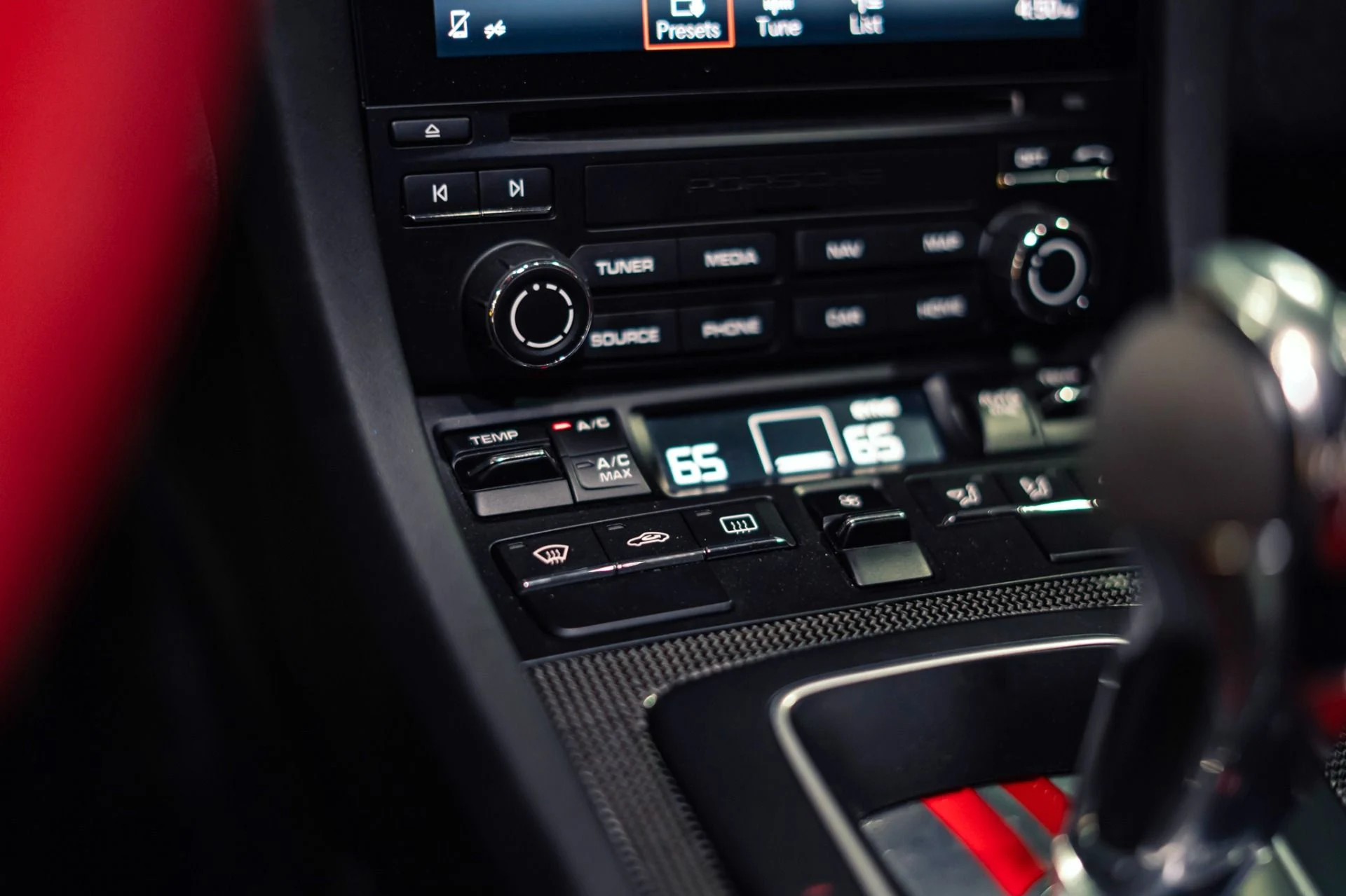 mph035_3312231040_Used_2018_Porsche_911_GT_2_RS_1777474085_835b056316