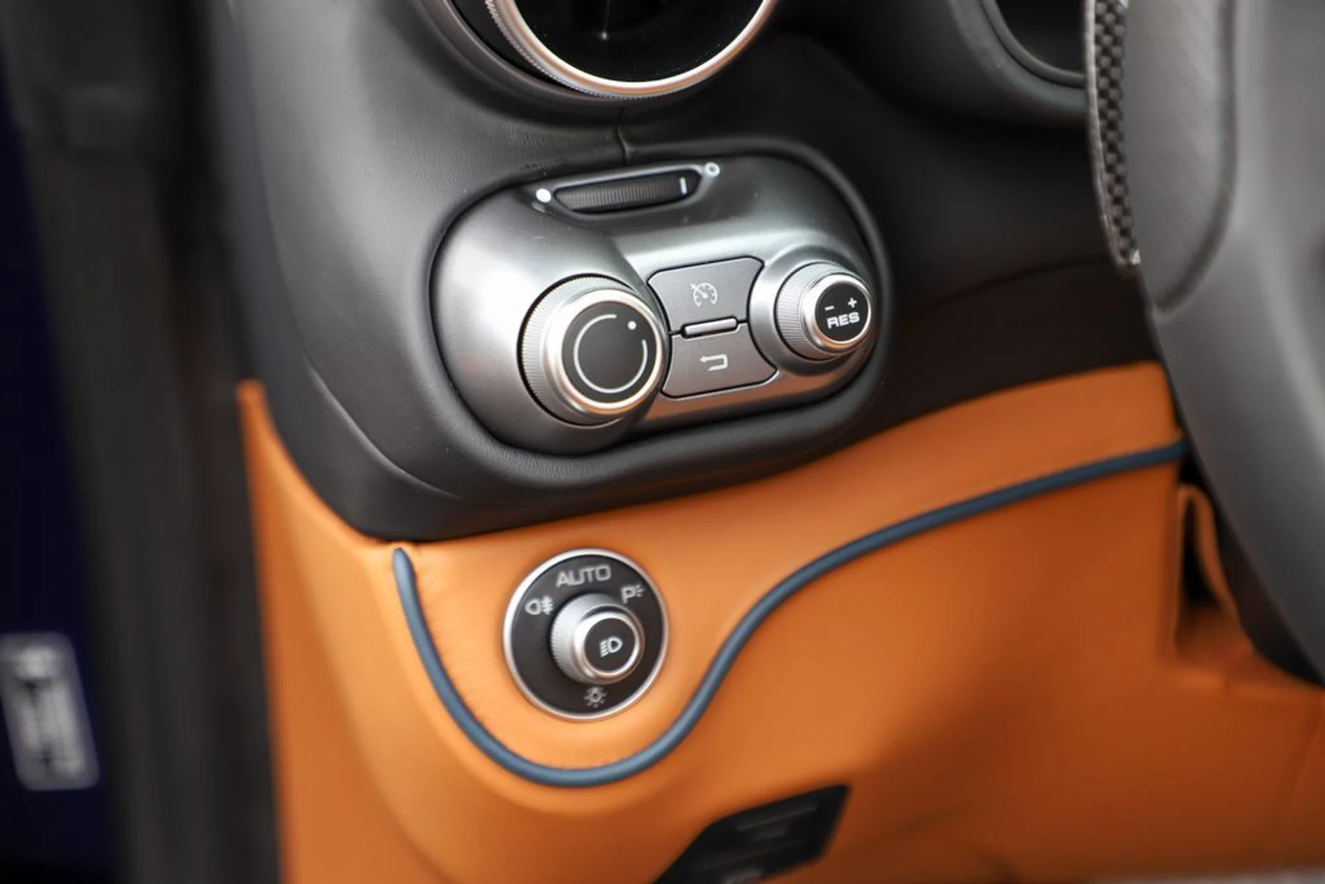 mph035_331474756_fdc1f8c93241872f4c63fd8780b2d830_57c6219cd6