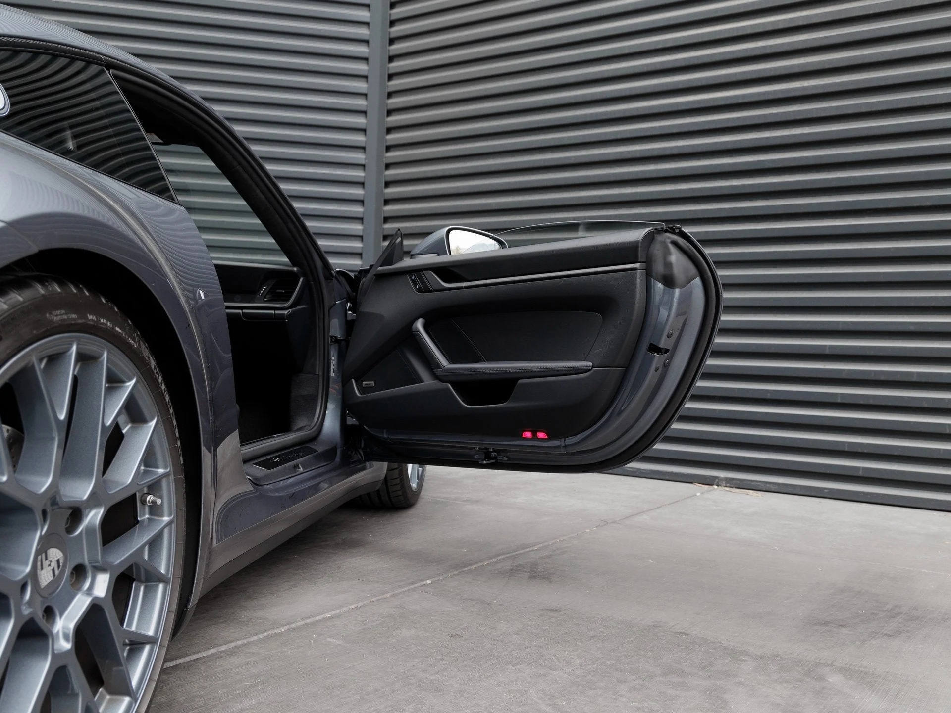 mph035_3316460248_36_9930c85475