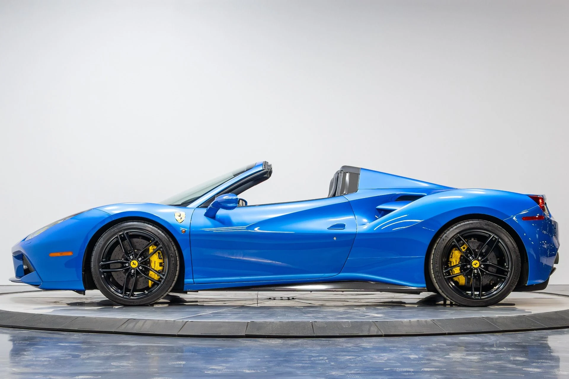 mph035_3320908666_Used_2016_Ferrari_488_Spider_1773694587_429739f743