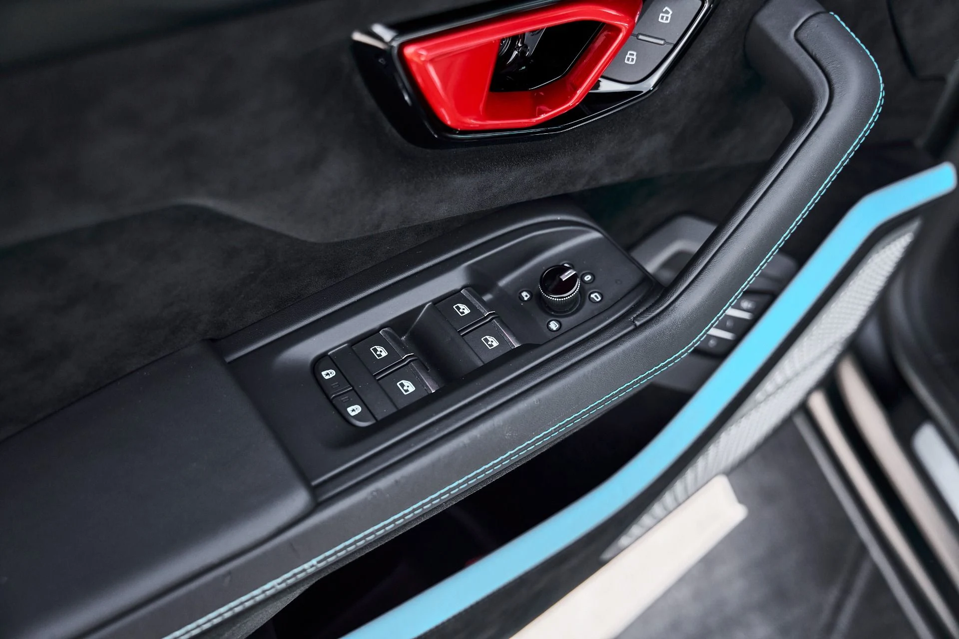 mph035_3326595390_Used_2024_Lamborghini_Urus_Performante_1779865509_c05616e1b6