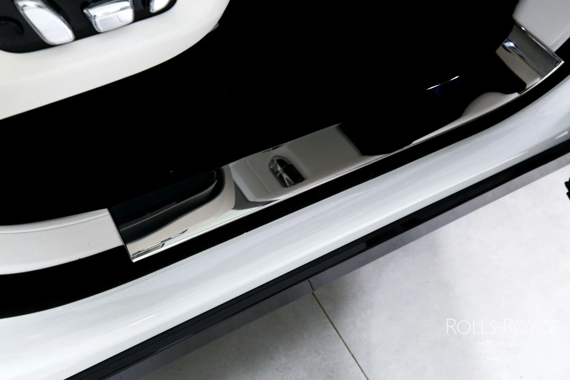 mph035_3328960618_Used_2026_Rolls_Royce_Cullinan_1769450617_3452ef8eed